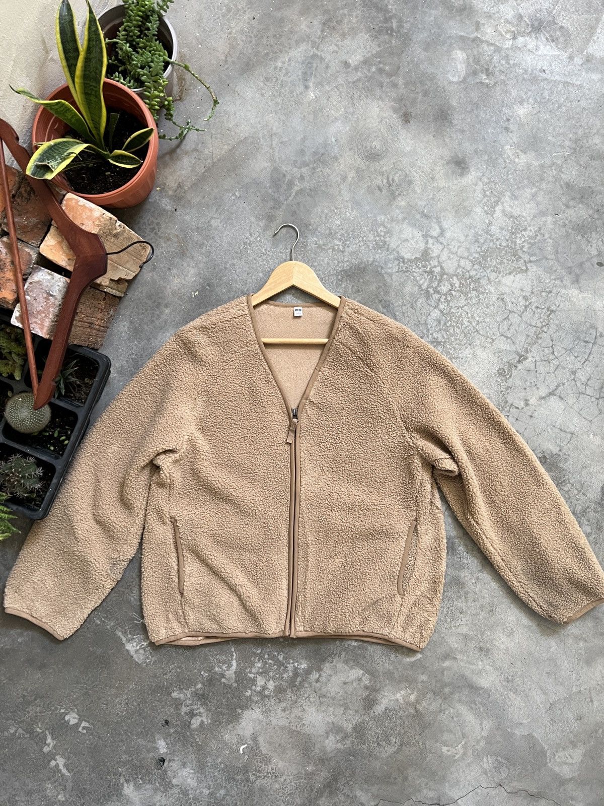 Japanese Brand × Uniqlo VTG 🔥 Uniqlo Deep Pile Fleece Sherpa Zipper Up Warm Cardigan Size US L / EU 52-54 / 3 - 1 Thumbnail