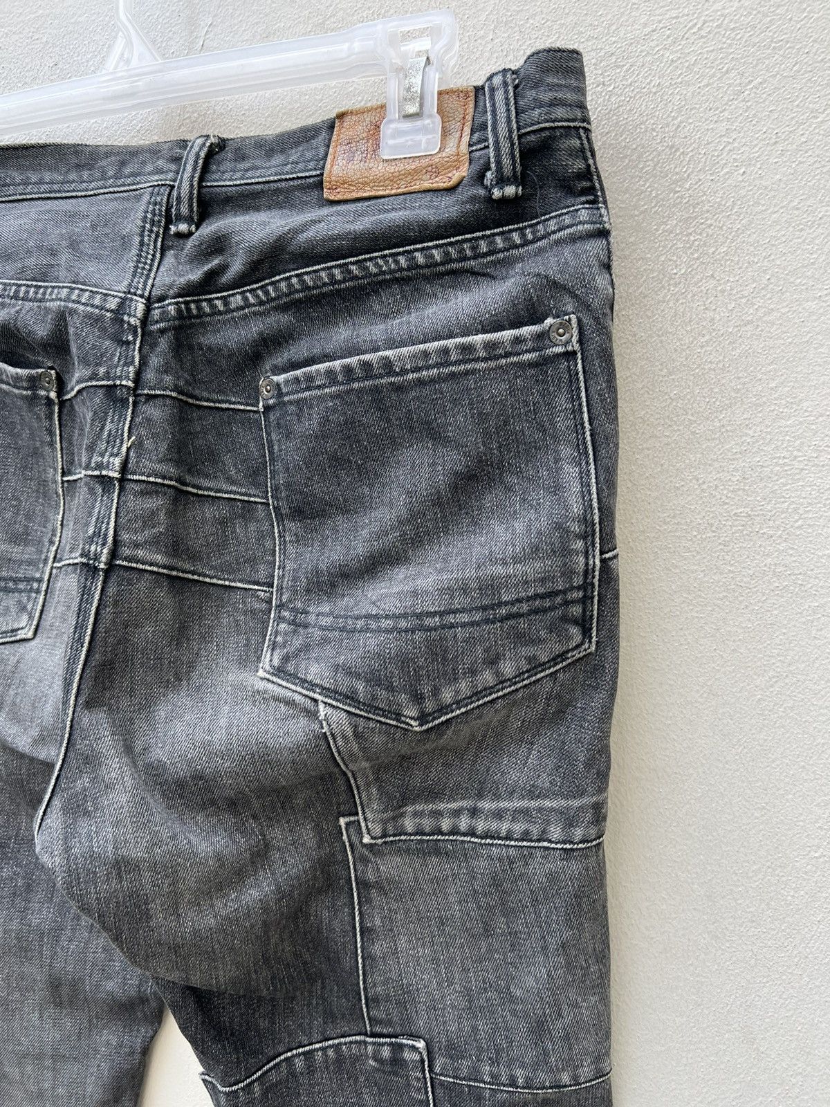 20471120 VTG Mixed-Up Confusion Fade Black Denim Patchwork Crop Jeans Size US 32 / EU 48 - 17 Thumbnail