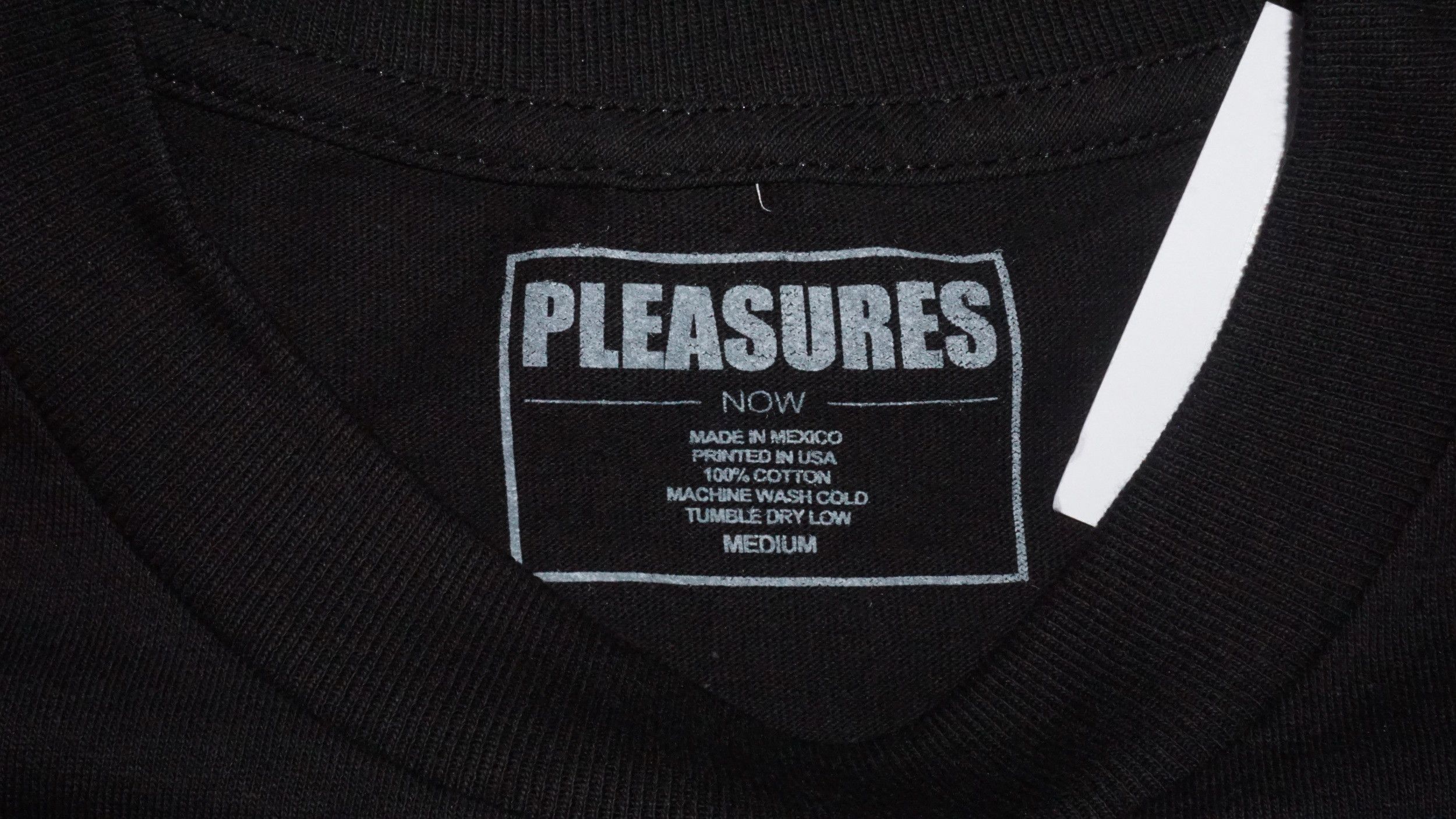 Pleasures Pleasures Fragile Box Logo Tshirt NEW WITH TAGS Size US M / EU 48-50 / 2 - 5 Thumbnail
