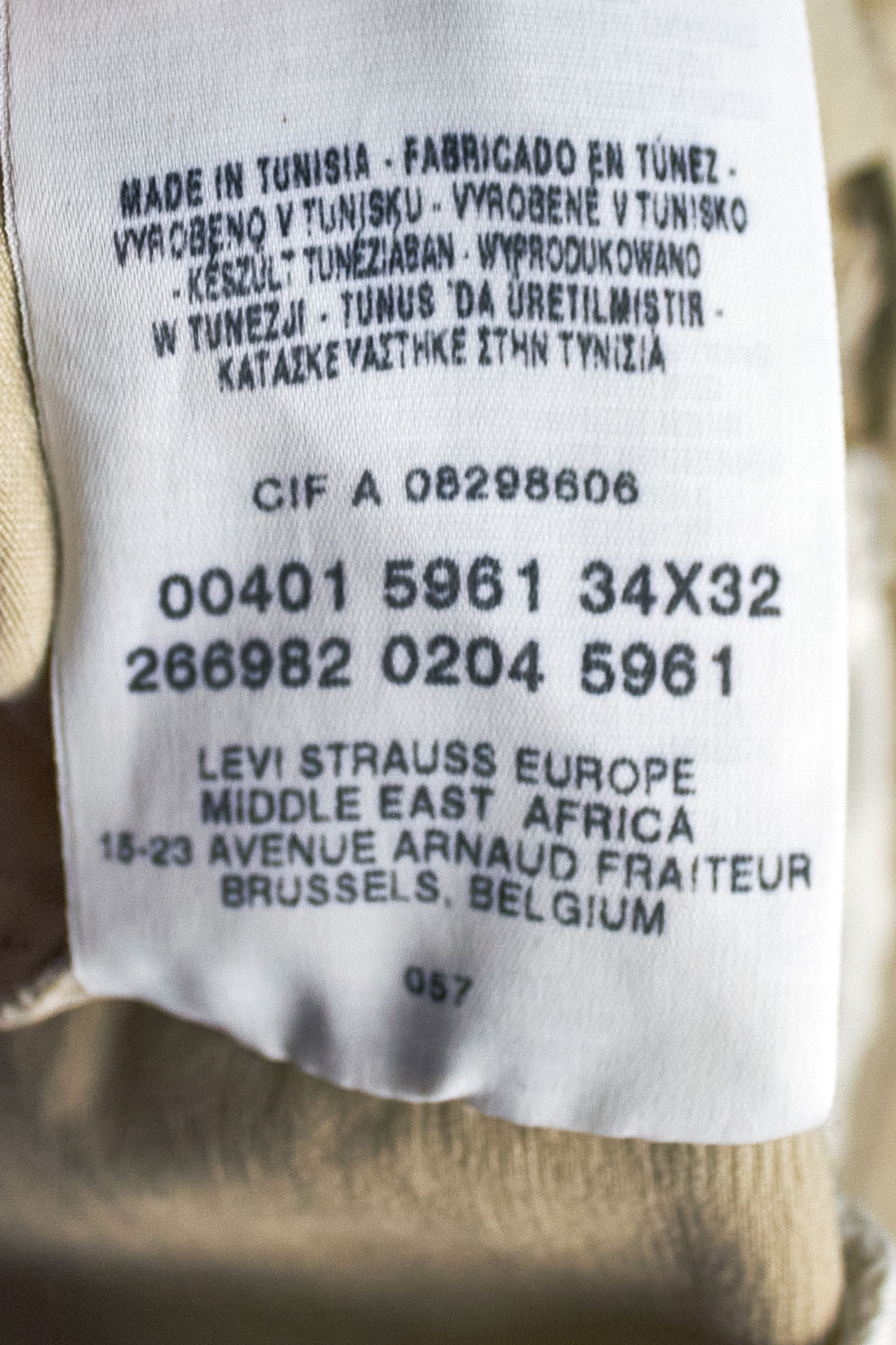 Levi's Vintage Levi's Men's Beige Jeans, Casual Pants Y2K Size US 34 / EU 50 - 16 Thumbnail