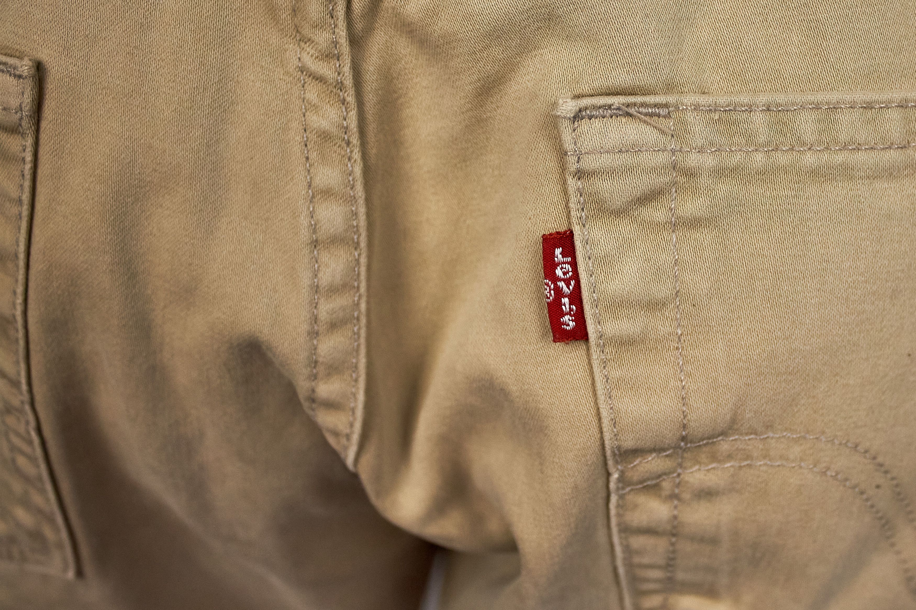 Levi's Vintage Levi's Men's Beige Jeans, Casual Pants Y2K Size US 34 / EU 50 - 10 Thumbnail