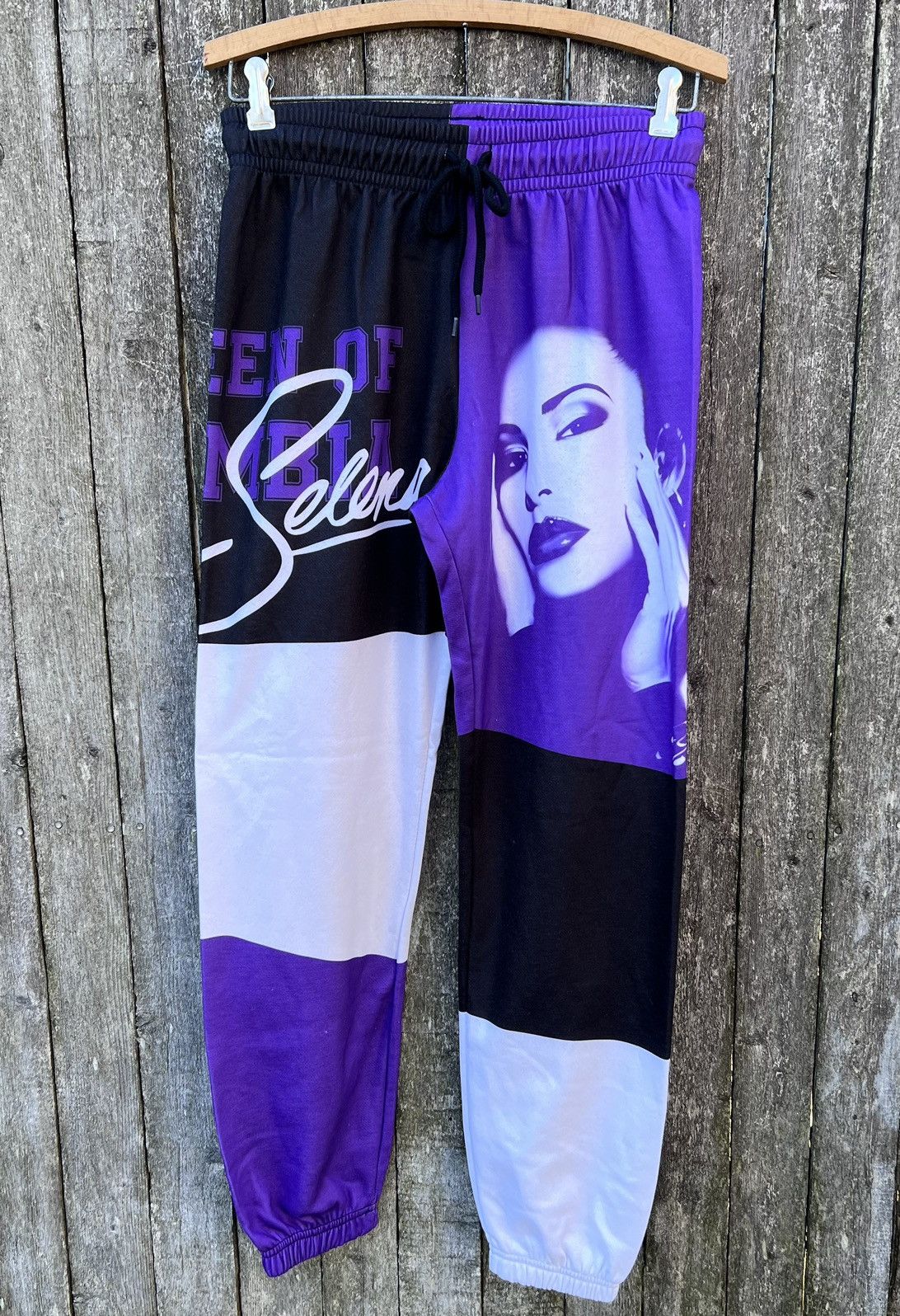 Band Tees Official Selena “Queen Of Cumbia”sweatpants joggers small Size 28" / US 6 / IT 42 - 1 Thumbnail