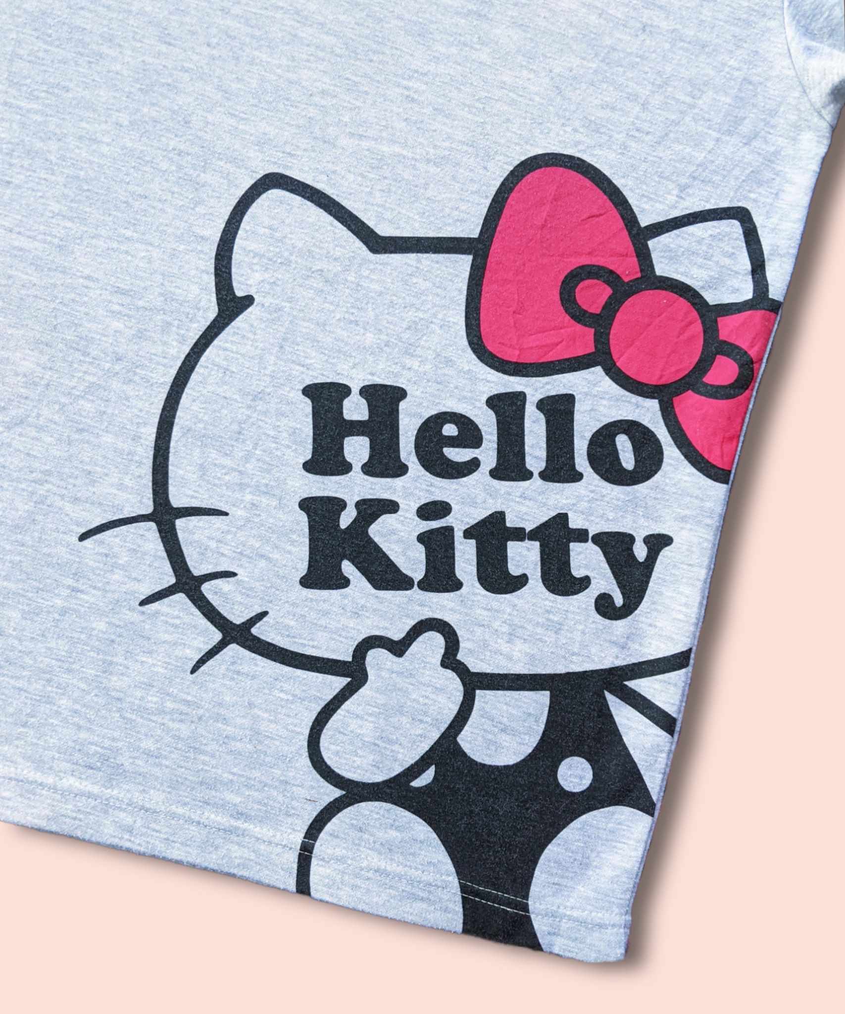 Anime × Japanese Brand × Vintage Original Sanrio Hello Kitty Big Print T shirt Size US M / EU 48-50 / 2 - 4 Thumbnail