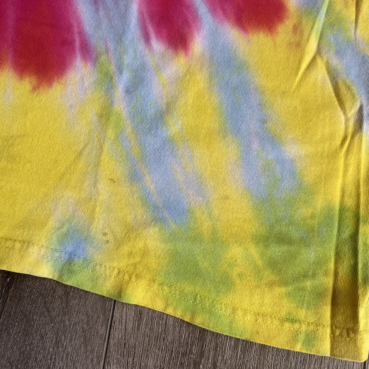 Vintage Vintage 1990s Chick Fil A Hippy Cow Tie Dye Graphic Logo Tee Size US L / EU 52-54 / 3 - 4 Thumbnail