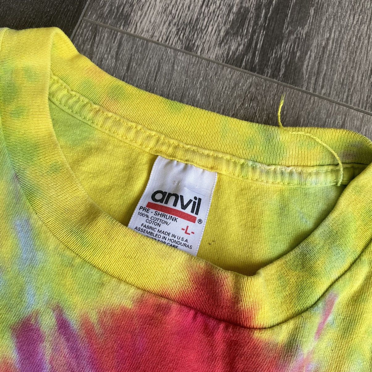 Vintage Vintage 1990s Chick Fil A Hippy Cow Tie Dye Graphic Logo Tee Size US L / EU 52-54 / 3 - 3 Thumbnail