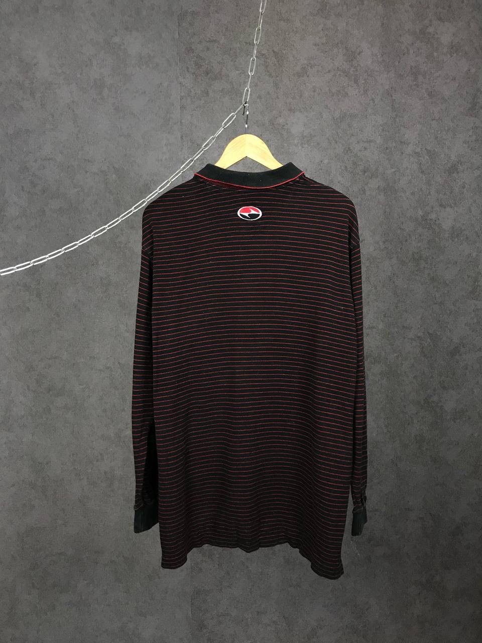 Nike Nike swoosh streetwear vintage center logo polo sweatshirt Size US L / EU 52-54 / 3 - 6 Thumbnail