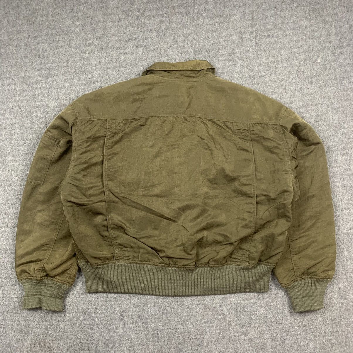 Japanese Brand × Vintage Vintage Army Olive Green Flight Bomber Jacket Size US M / EU 48-50 / 2 - 2 Thumbnail
