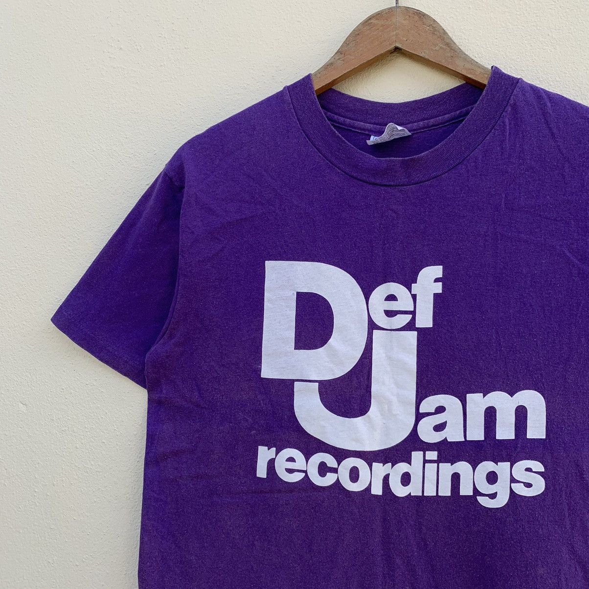 Rap Tees Vintage DEF JAM RECORDINGS HIP HOP LABEL PURPLE T-shirt Size US L / EU 52-54 / 3 - 4 Thumbnail