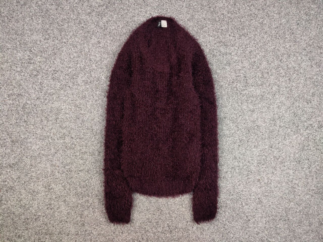 Japanese Brand Vintage Japanese Mohair Style Fuzzy Crewneck Sweater Size S / US 4 / IT 40 - 1 Thumbnail