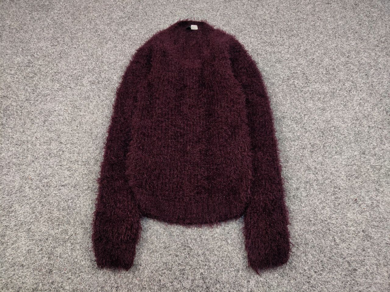 Japanese Brand Vintage Japanese Mohair Style Fuzzy Crewneck Sweater Size S / US 4 / IT 40 - 2 Thumbnail