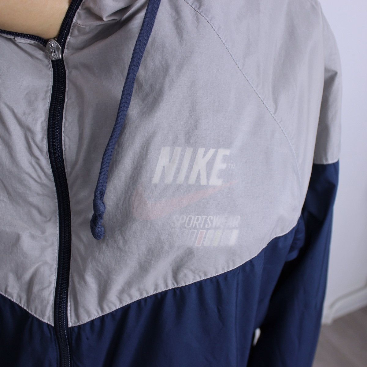 Nike Vintage Nike Track Top Jacket Windbreaker Size US L / EU 52-54 / 3 - 4 Thumbnail