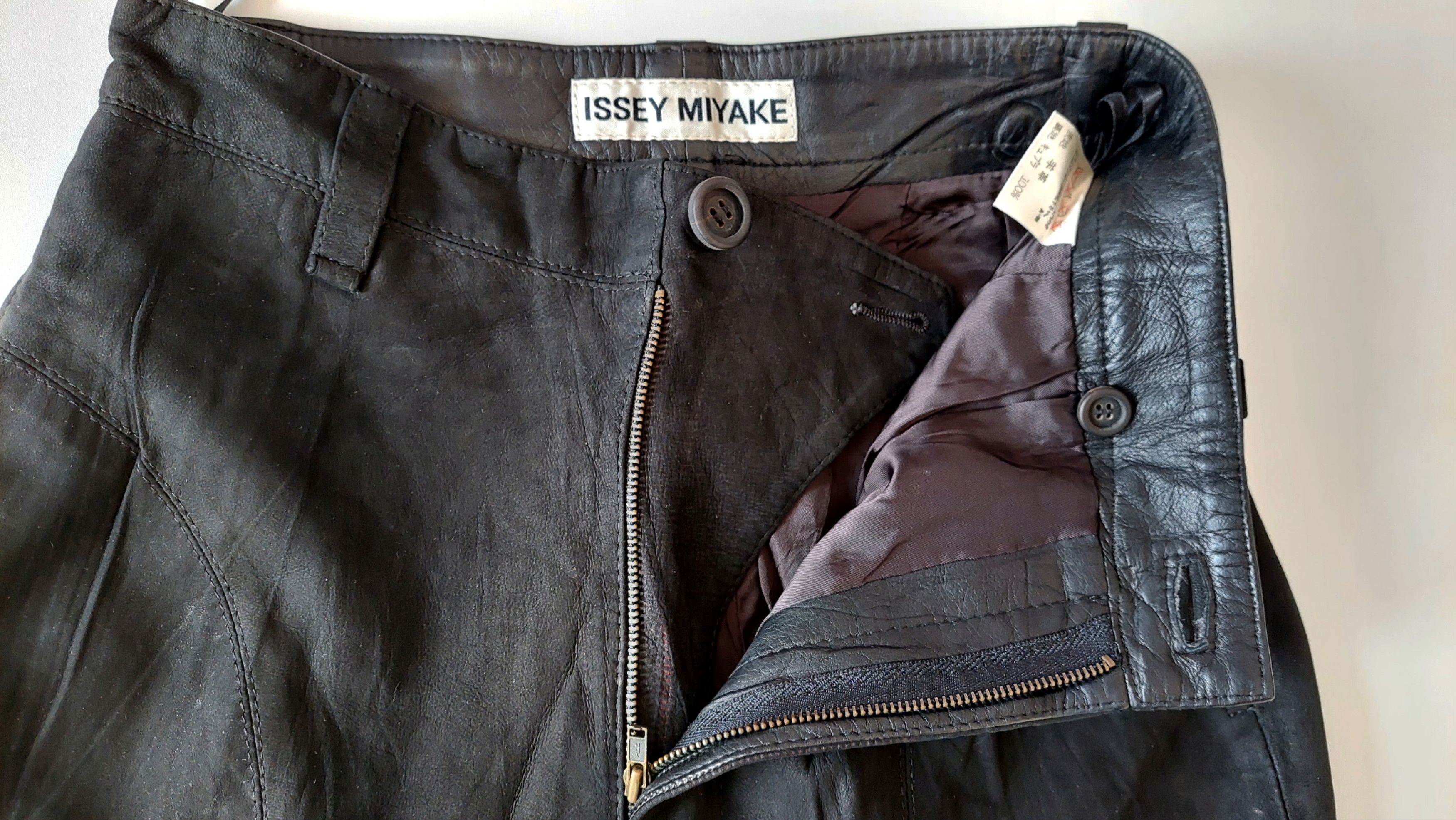 Issey Miyake × Japanese Brand Issey Miyake Thin Leather Pants Size US 31 - 4 Thumbnail