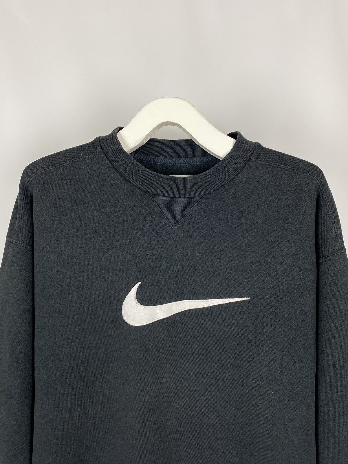 Nike 1990’s Vintage Distressed Nike Logo Big Swoosh Sweatshirt Size US L / EU 52-54 / 3 - 2 Thumbnail