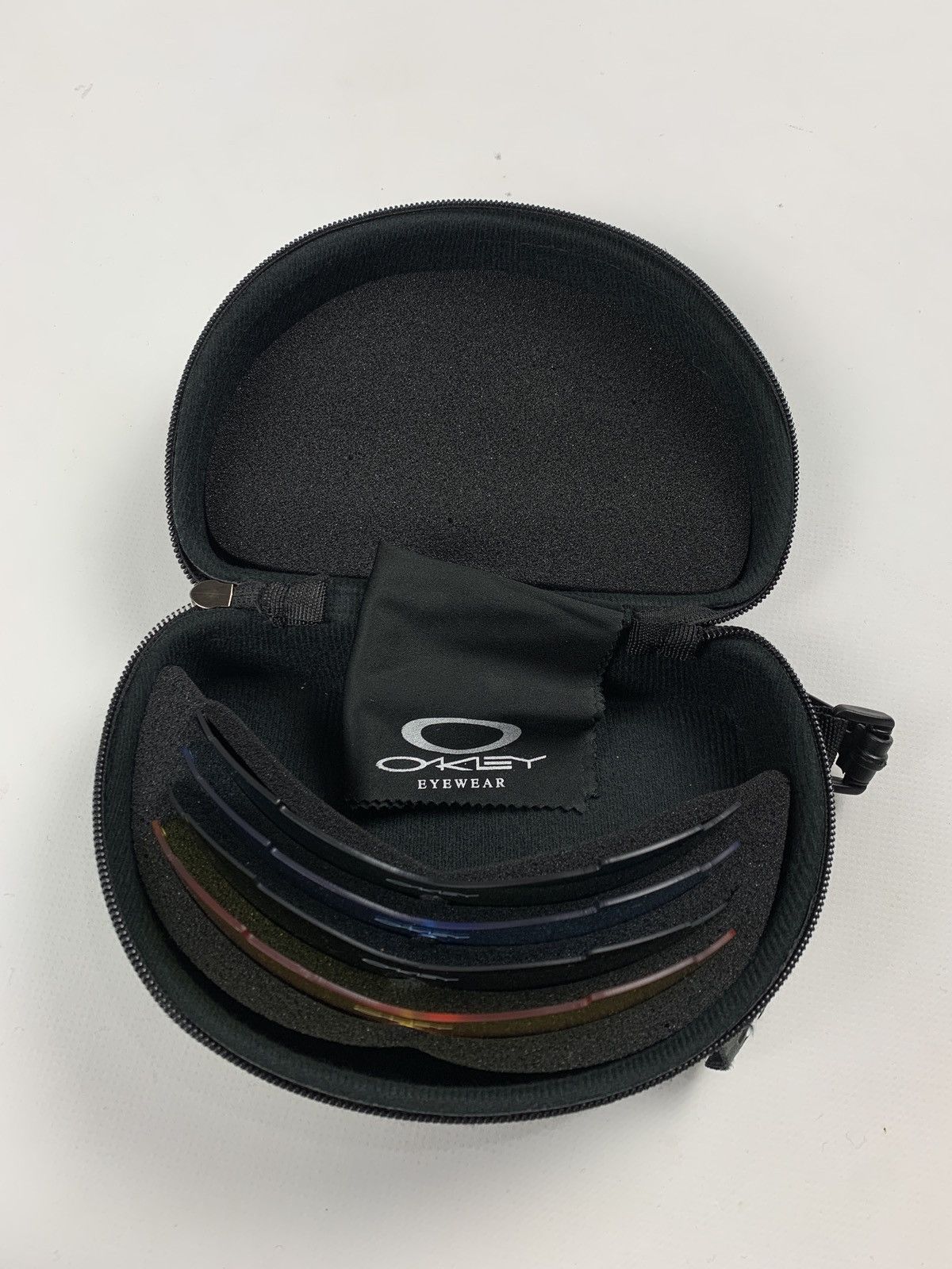 Oakley Vintage Oakley Case With Lenses For Sunglasses Size ONE SIZE - 1 Thumbnail
