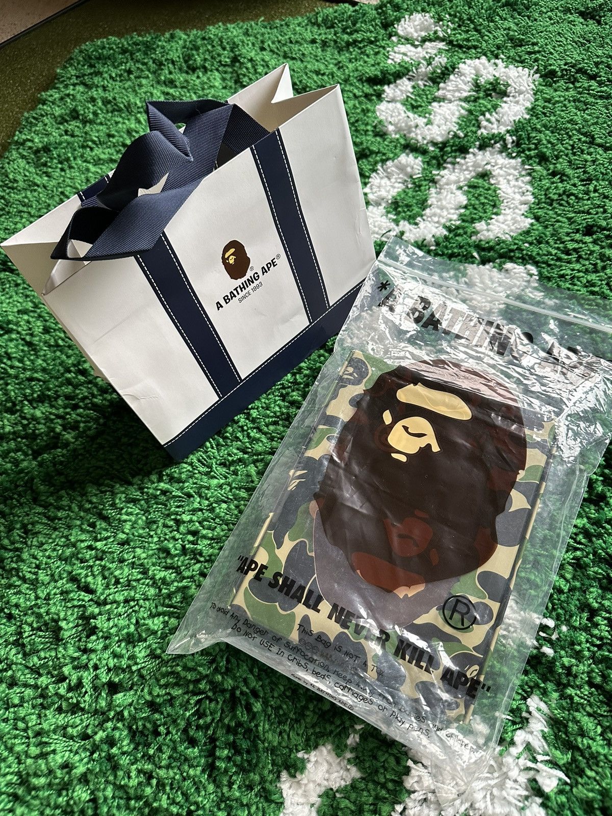 Bape Bape Wireless Charging Pad +Watch Dock Ape Head Charger. Size ONE SIZE - 13 Thumbnail