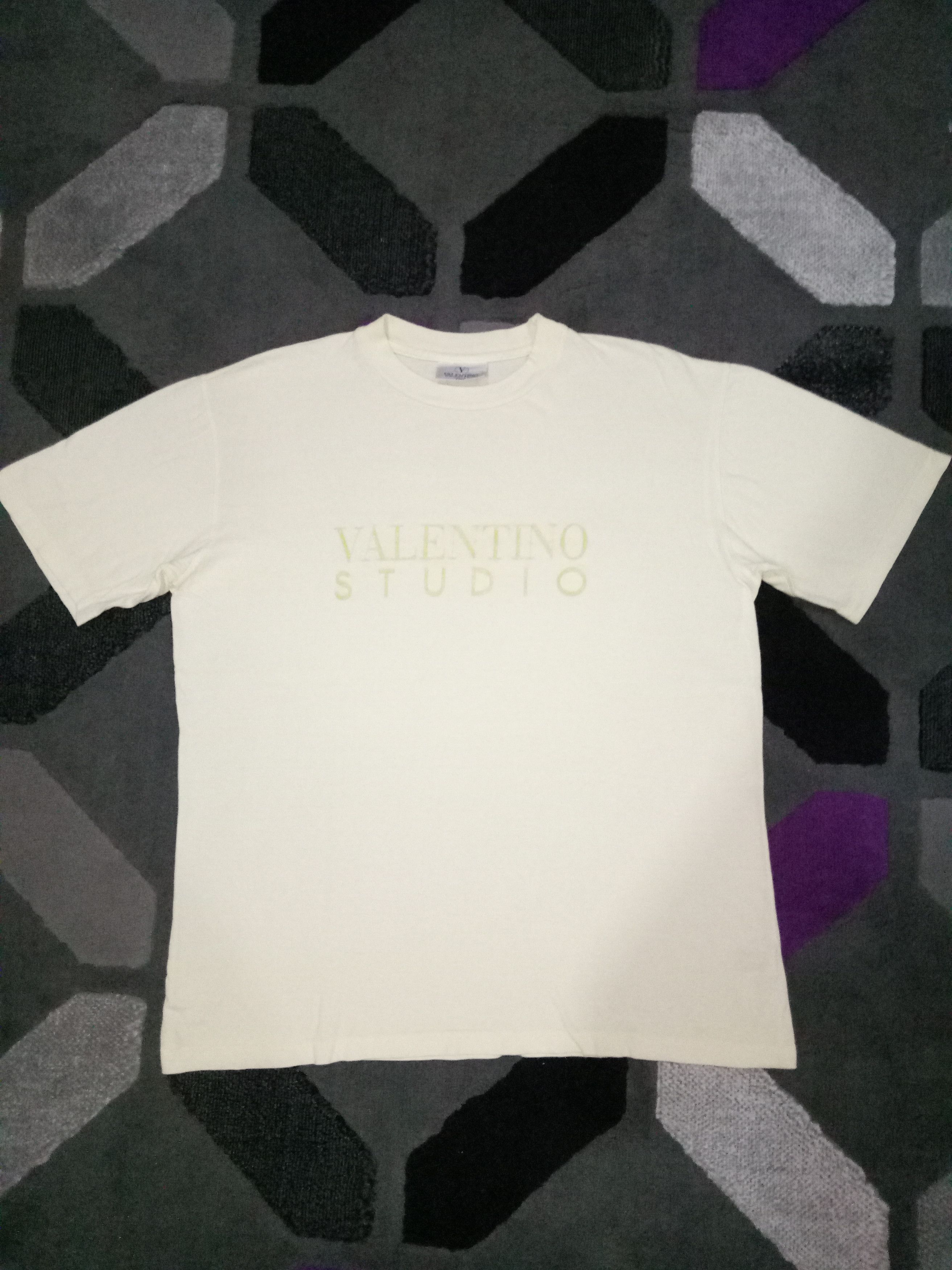 Designer × Valentino Valentino Studio Rubber Spellout Tee Size US XL / EU 56 / 4 - 2 Thumbnail