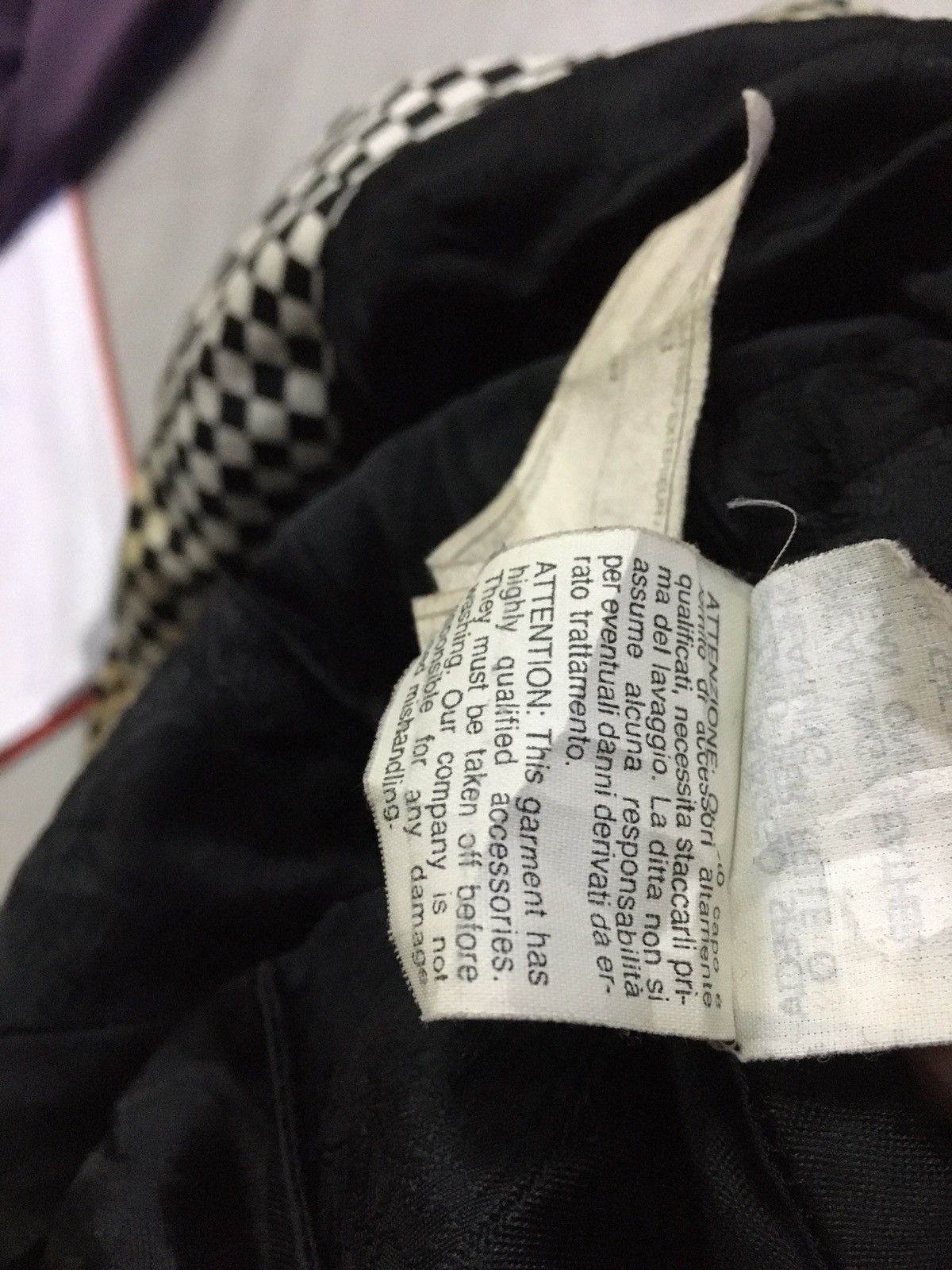 Gianni Valentino × Versace GIANNI VERSACE NEED TO REPLACE BUTTON Size US M / EU 48-50 / 2 - 10 Thumbnail
