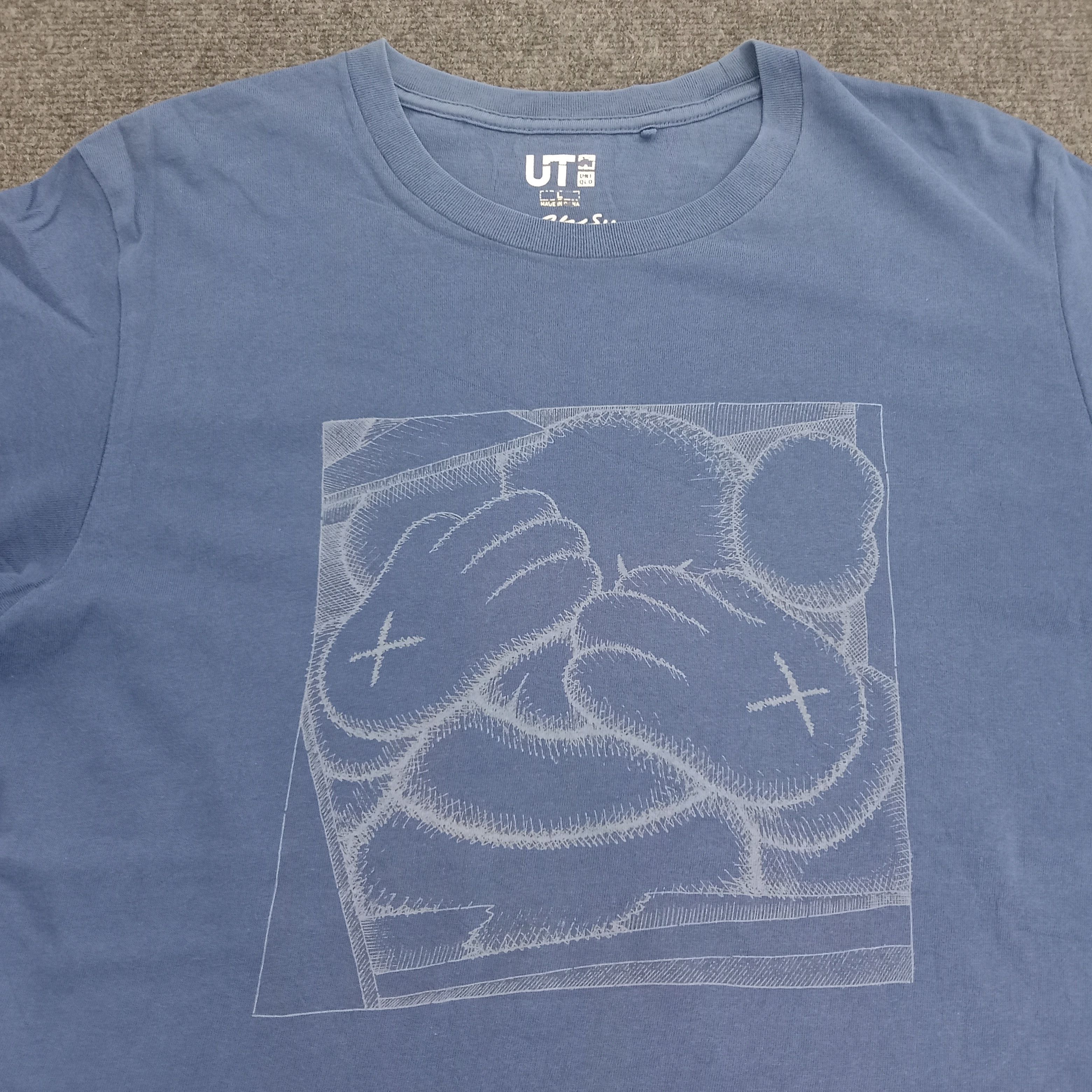 Kaws × Uniqlo × Vintage KAWS x Japanese Brand Logo Tshirt Size US M / EU 48-50 / 2 - 2 Thumbnail