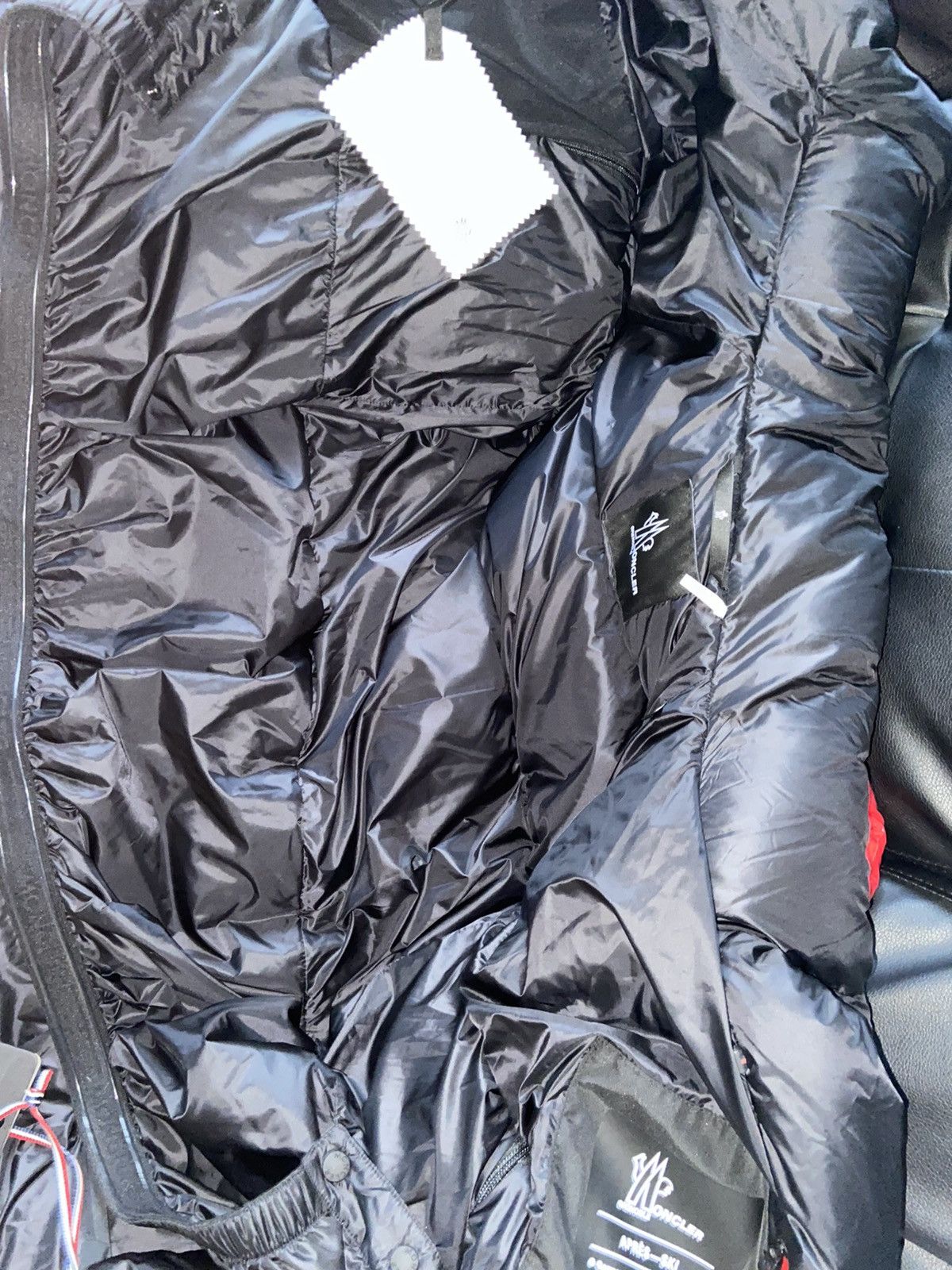 Moncler Moncler Grenoble “Verrand” Red Down Puffer FW20 Size 4 (XL) Size US XL / EU 56 / 4 - 3 Thumbnail