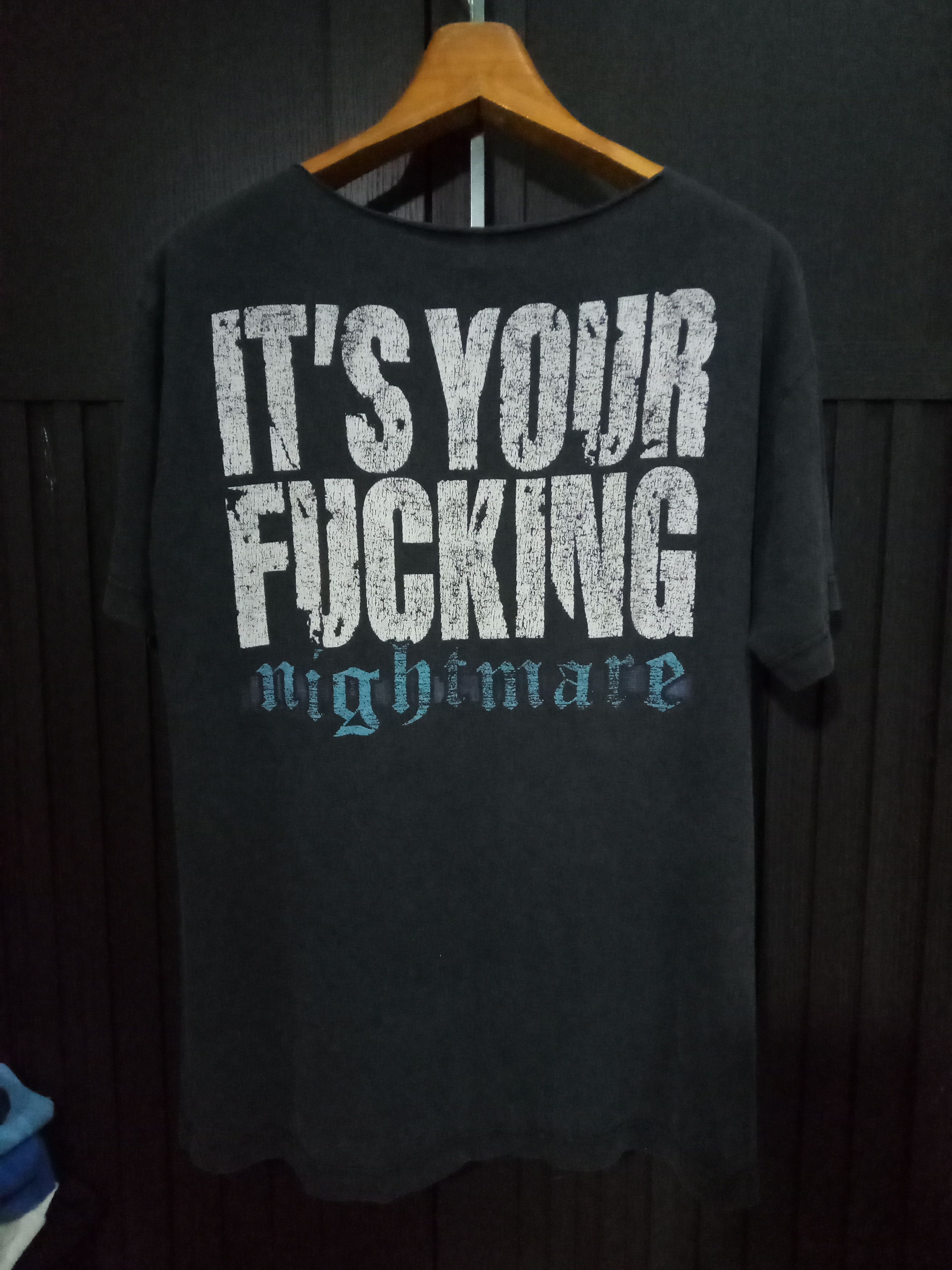 Band Tees Avenge SevenFold Nightmare promo tee distressed Size US M / EU 48-50 / 2 - 4 Thumbnail
