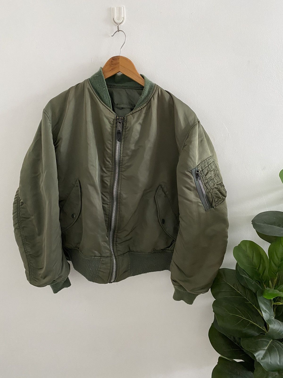 Alpha Industries × Vintage Vintage U.S.A Alpha Military Bomber Jacket nice designer Size US L / EU 52-54 / 3 - 2 Thumbnail