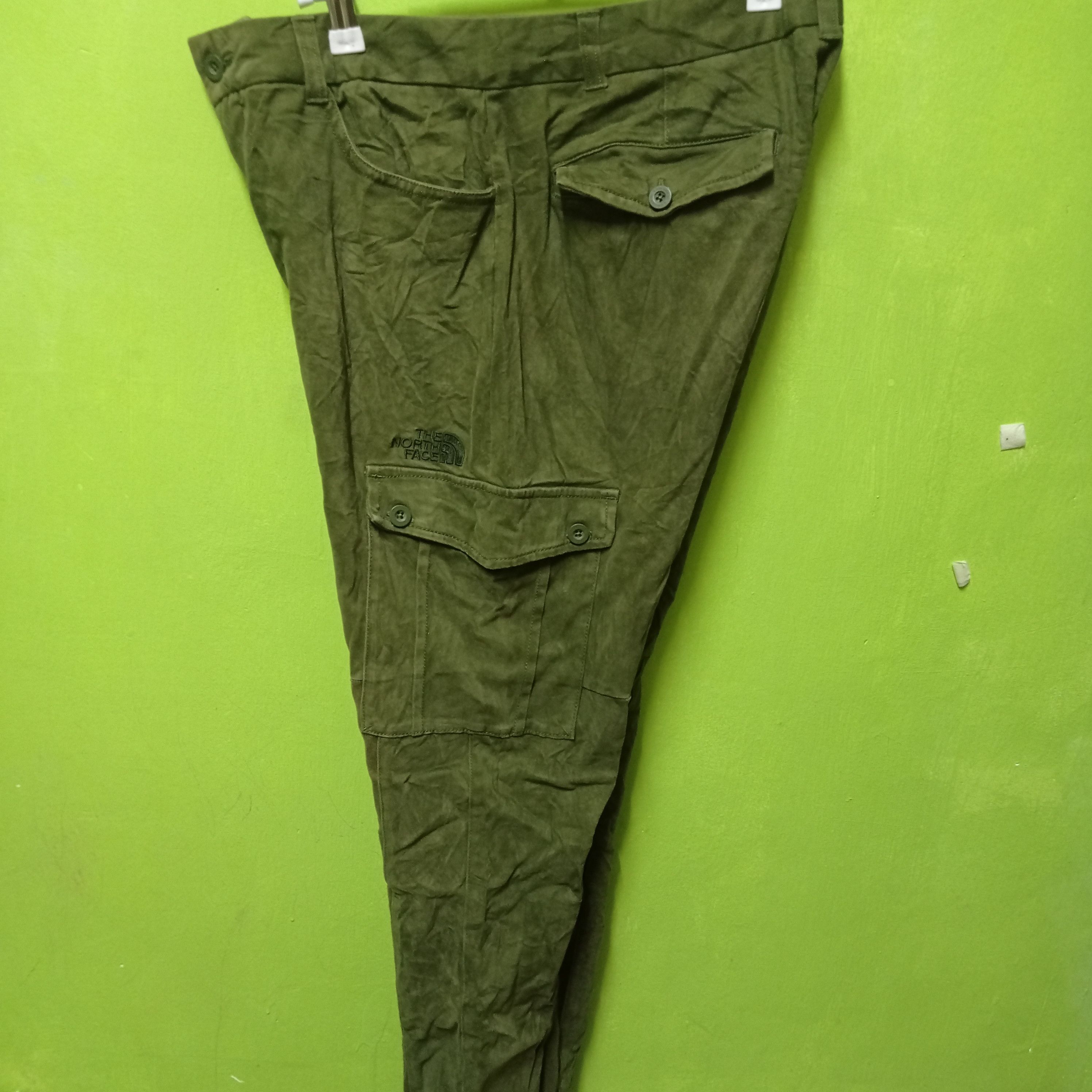 The North Face RETRO THE NORTH FACE VINTAGE PANTS CARGO. Size US 32 / EU 48 - 8 Thumbnail