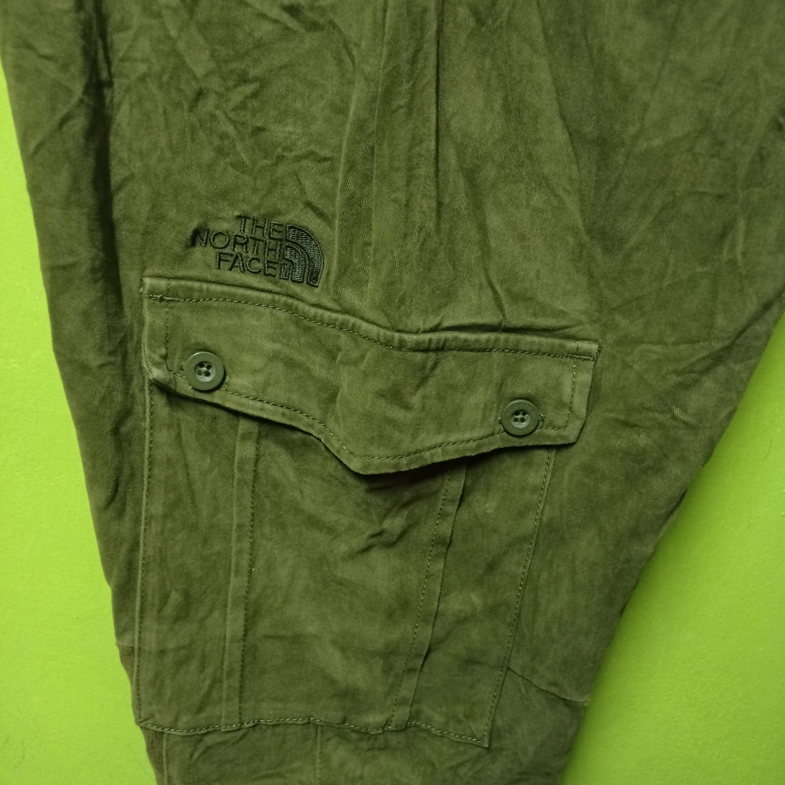 The North Face RETRO THE NORTH FACE VINTAGE PANTS CARGO. Size US 32 / EU 48 - 7 Thumbnail
