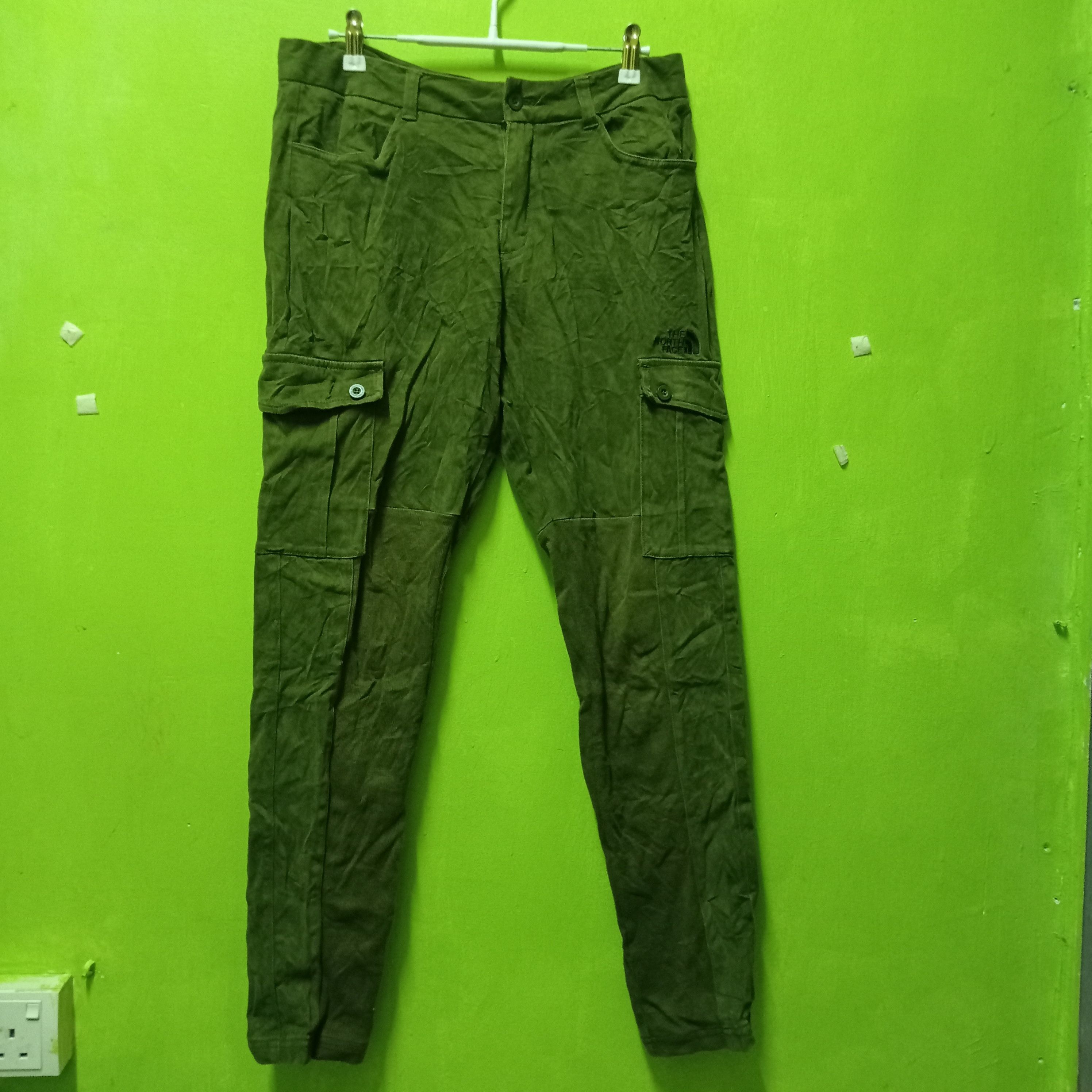 The North Face RETRO THE NORTH FACE VINTAGE PANTS CARGO. Size US 32 / EU 48 - 14 Thumbnail