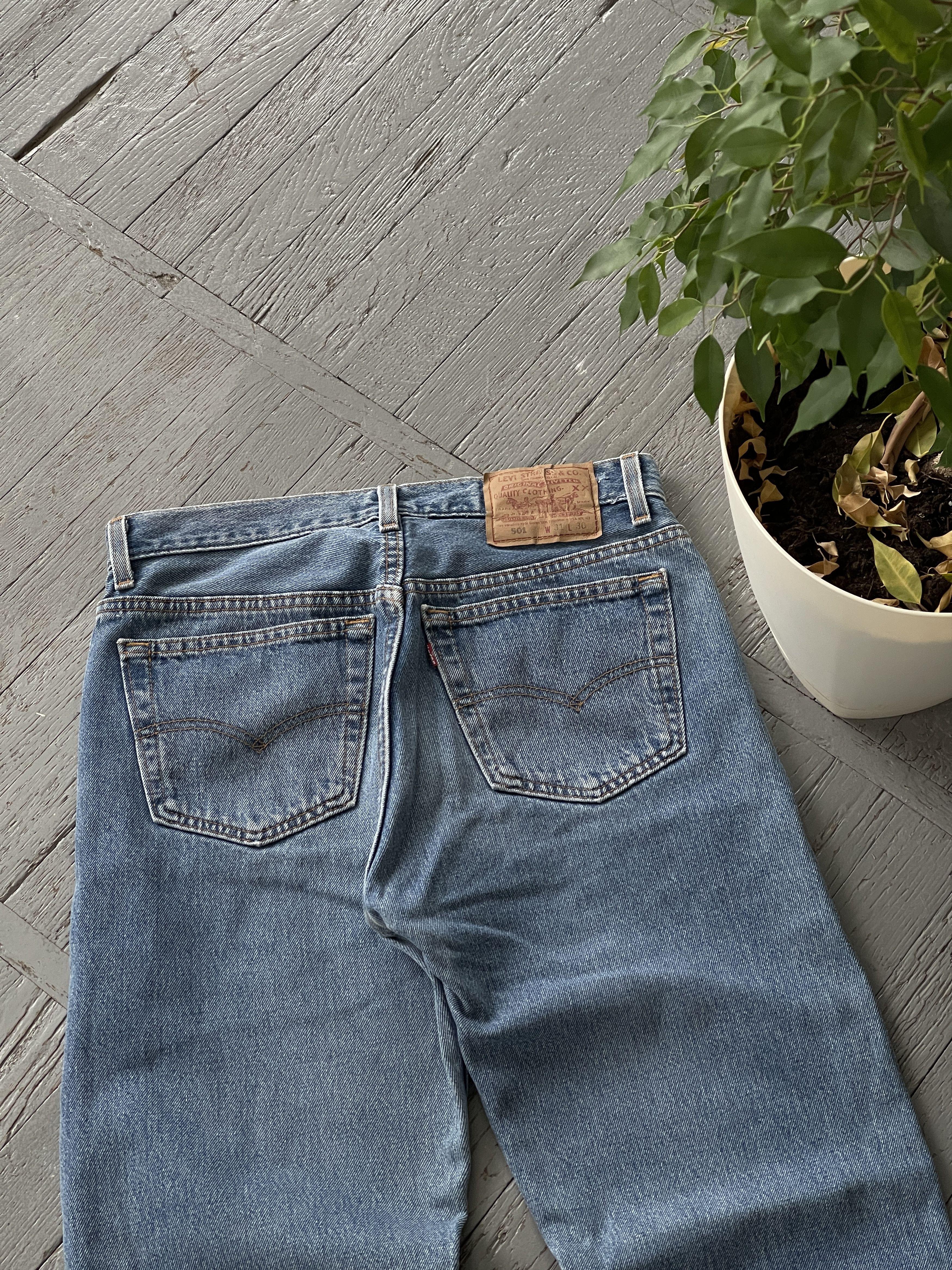 Levi's × Vintage Vintage 90s Levi's 501 Washed Blue Denim Jeans Size US 31 - 4 Thumbnail