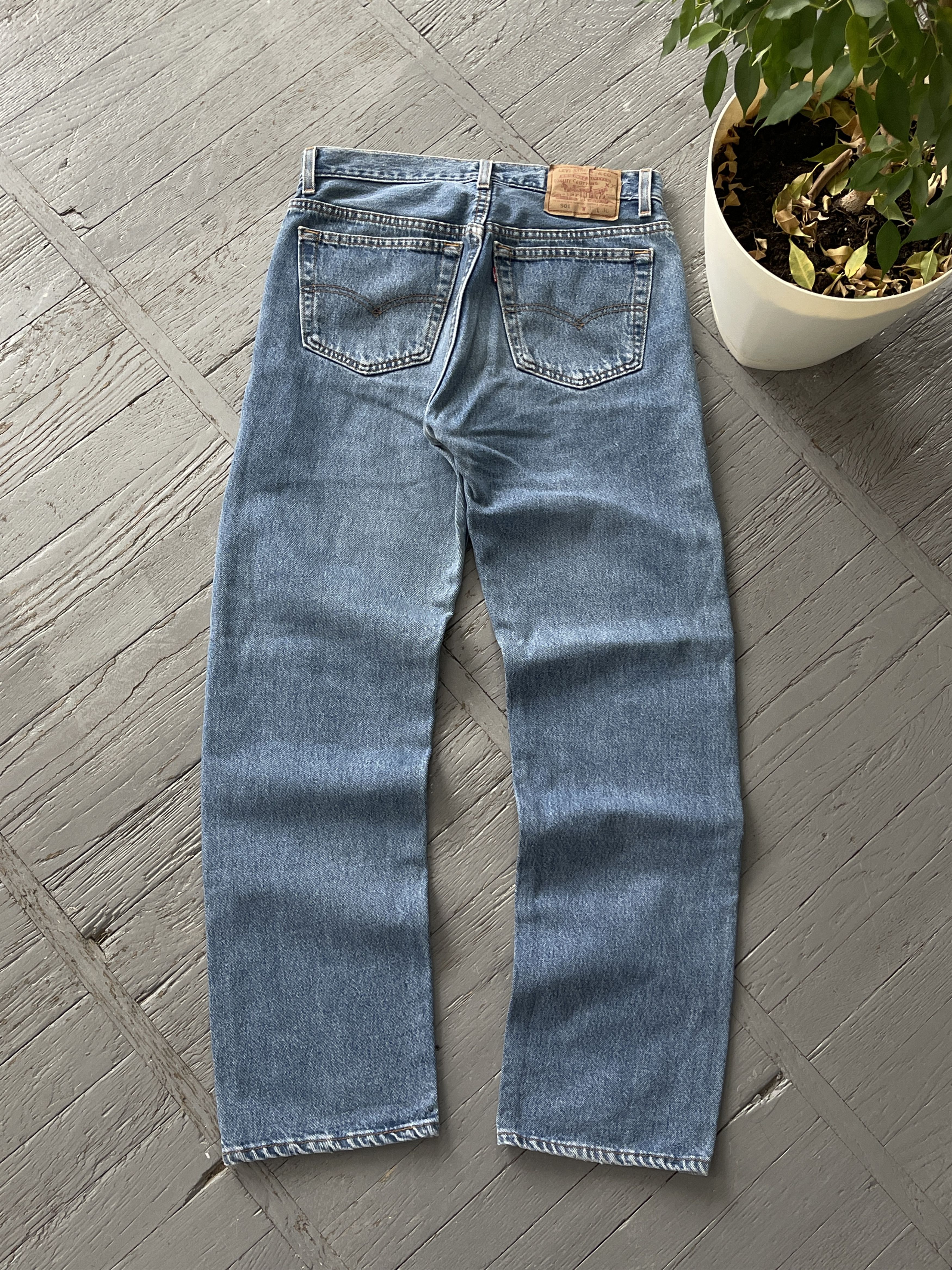 Levi's × Vintage Vintage 90s Levi's 501 Washed Blue Denim Jeans Size US 31 - 7 Thumbnail