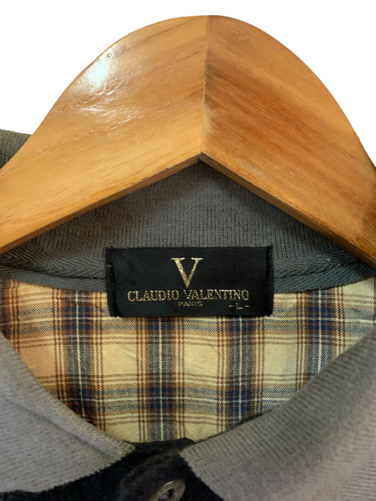 Claudio Valentino Sweatshirt collar Button