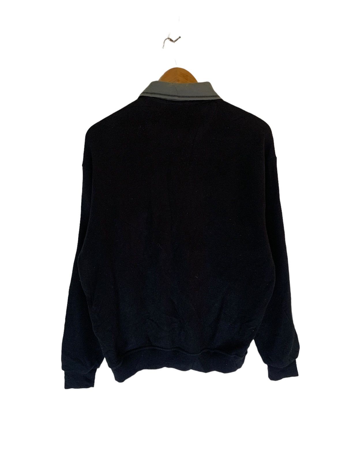 Claudio Valentino Sweatshirt collar Button