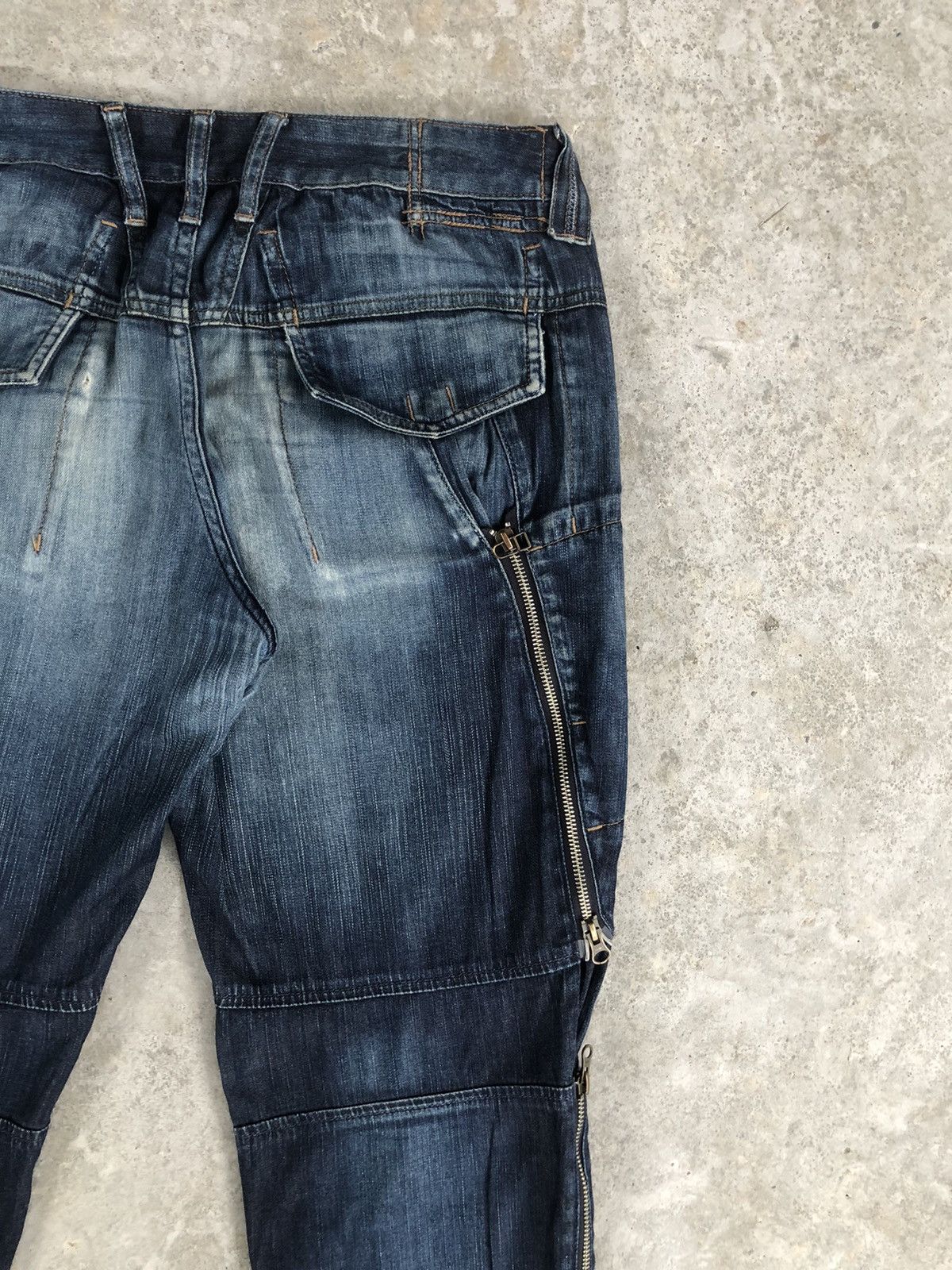 Marithe + Francois Girbaud Marithe Francois Girbaud Distressed Jeans Cargo Pants Size US 33 - 10 Thumbnail