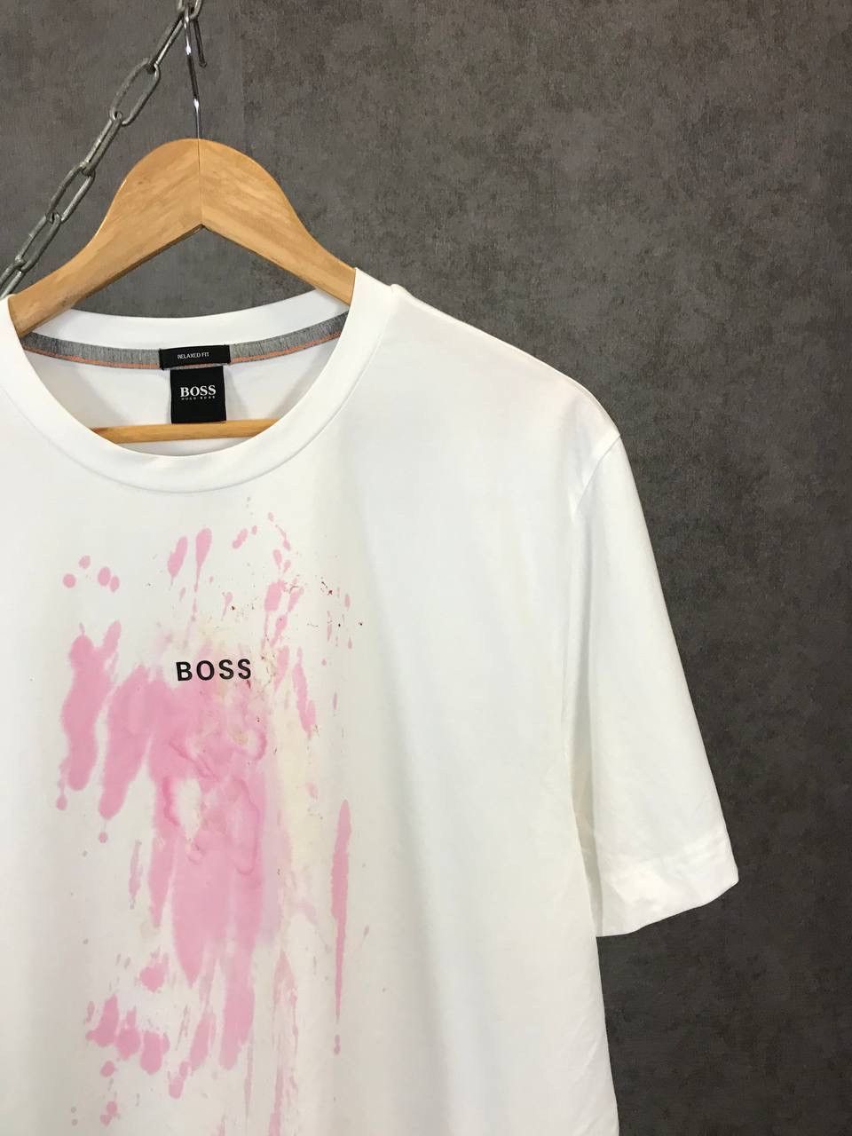 Hugo Boss Hugo Boss art center logo tee Size US L / EU 52-54 / 3 - 2 Thumbnail