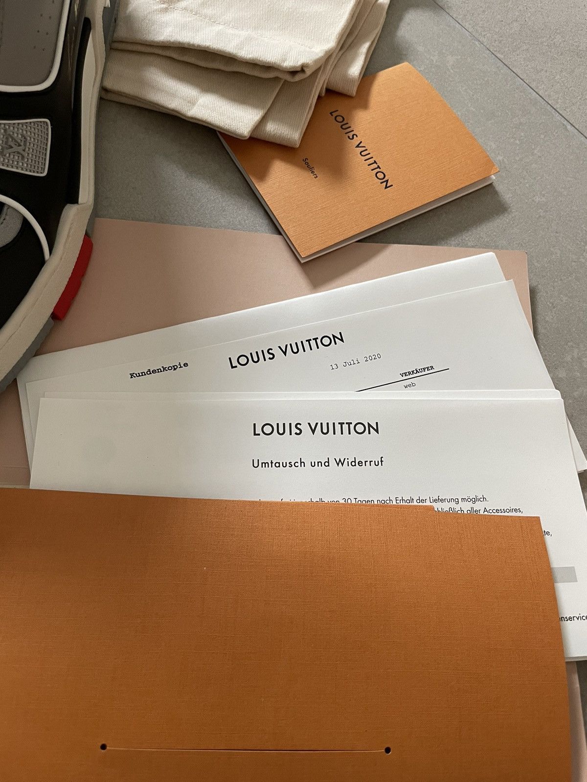 Louis Vuitton Louis Vuitton x Virgil Abloh LV7 Sneaker OG black cement Size US 9.5 / EU 42-43 - 10 Thumbnail