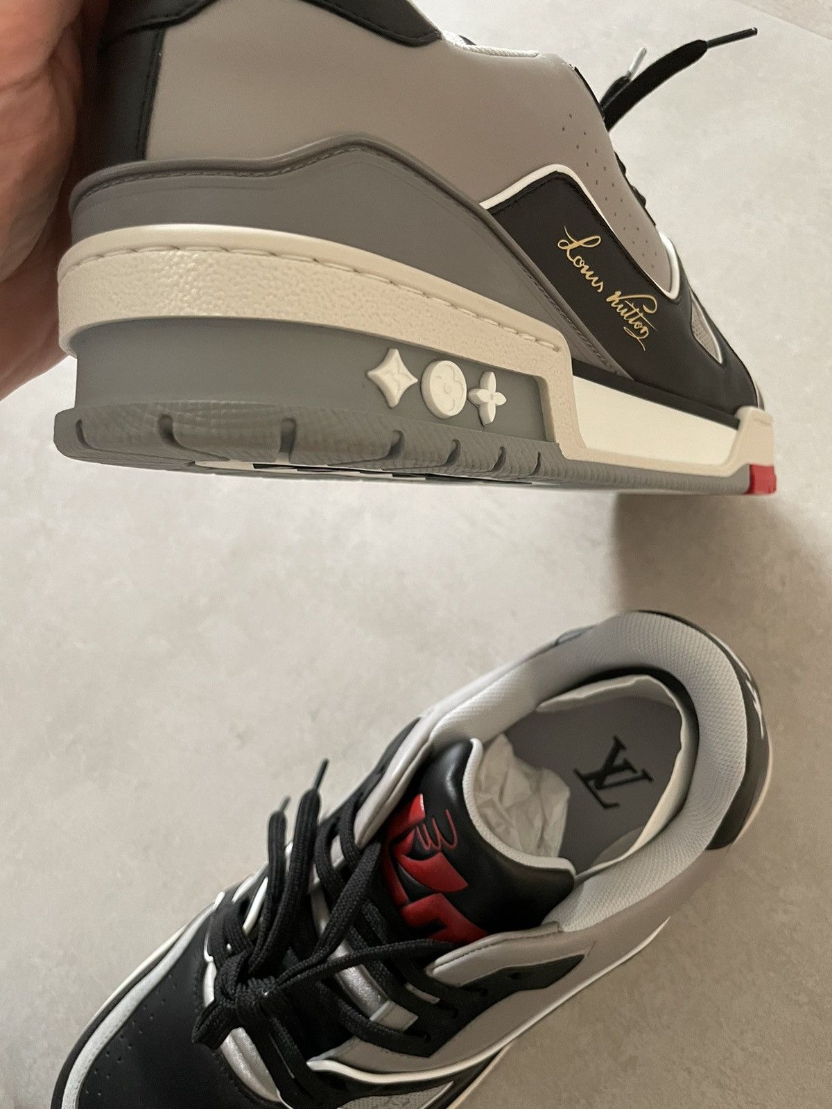 Louis Vuitton Louis Vuitton x Virgil Abloh LV7 Sneaker OG black cement Size US 9.5 / EU 42-43 - 11 Thumbnail