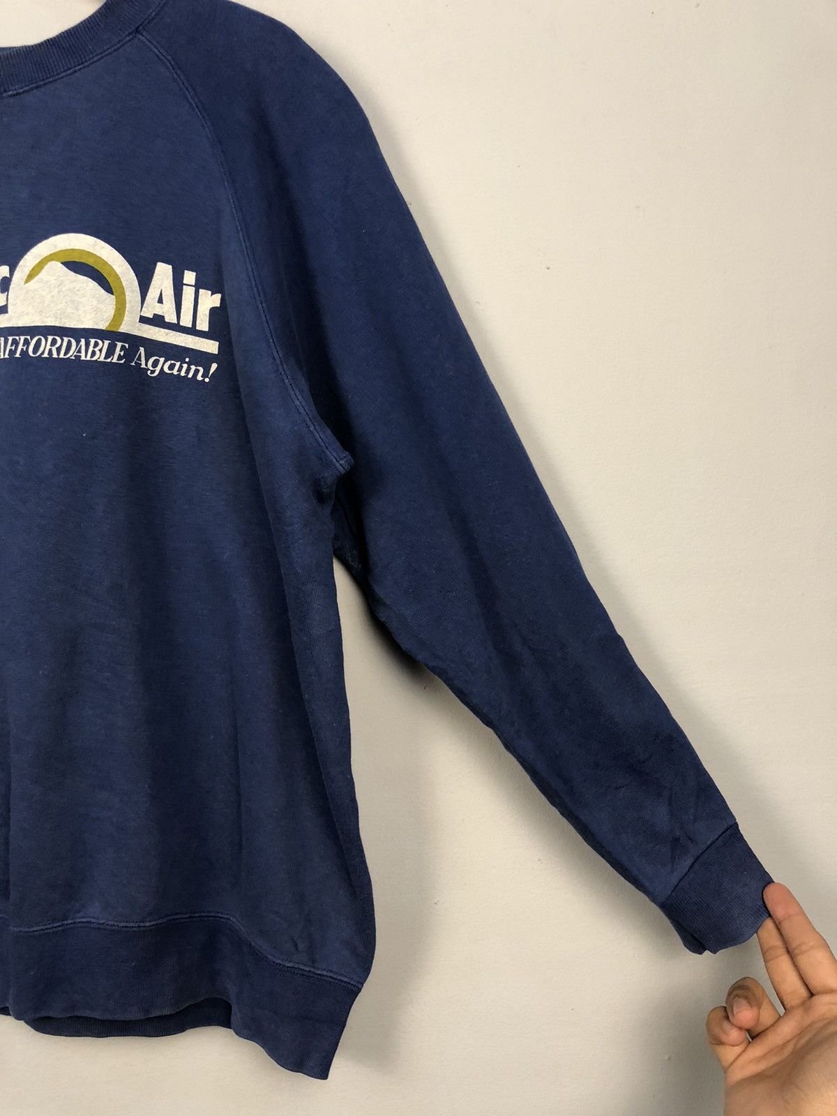 Other Vintage Mr carson Mid Pacific Air Sweatshirt Size US L / EU 52-54 / 3 - 3 Thumbnail