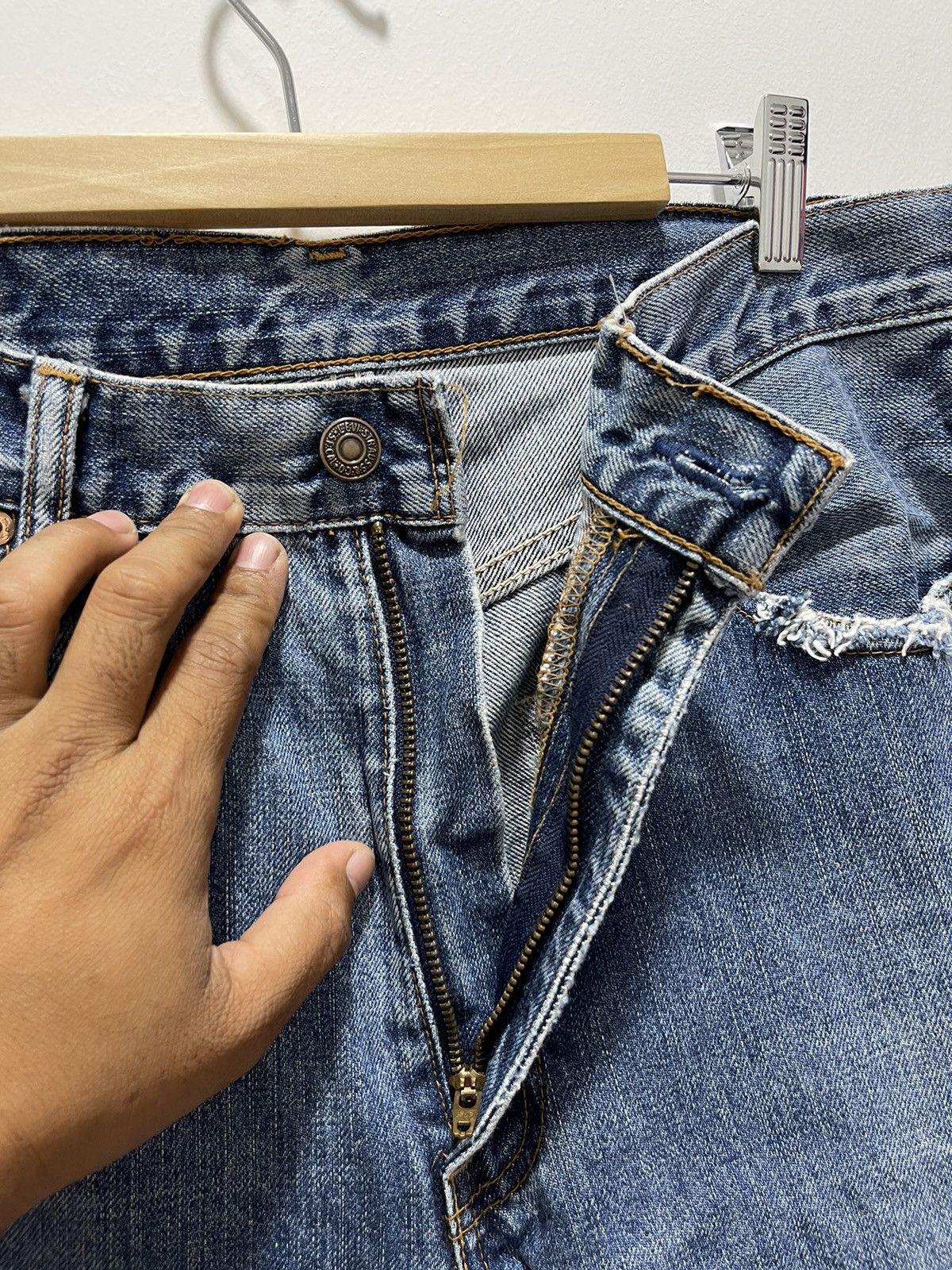 Levi's × Levi's Vintage Clothing × Vintage VINTAGE LEVIS 512 BAGGY STYLE DISTRESSED DENIM JEANS Size US 33 - 12 Thumbnail