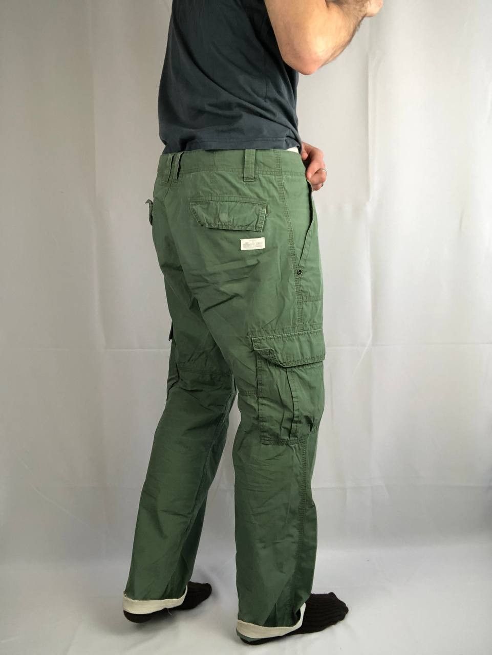 Short de bain bleu et blanc à motif tropical et intérieur slippé