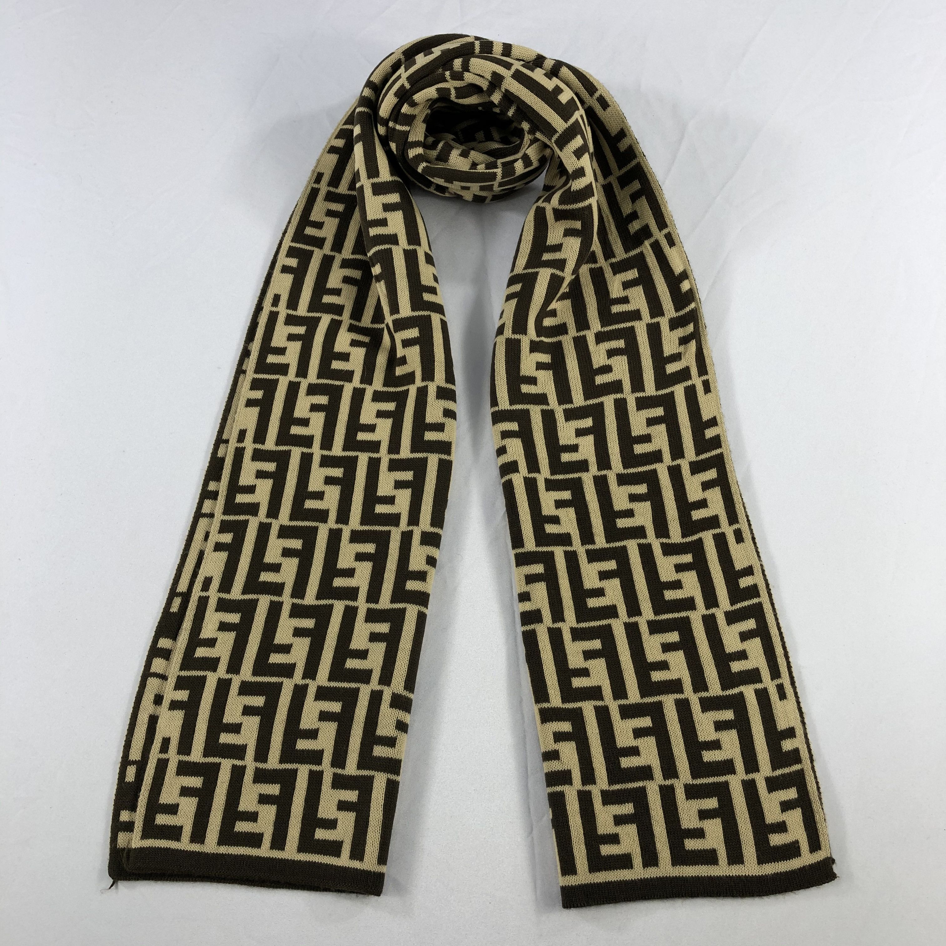 Vintage Vintage Fendi scarf Size ONE SIZE - 1 Thumbnail