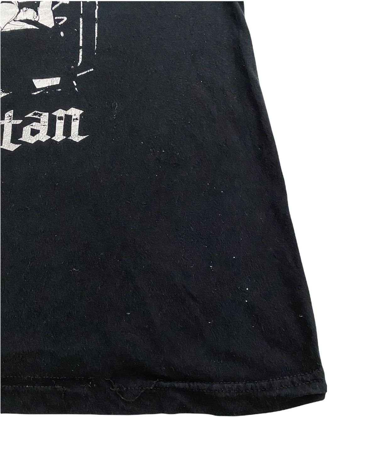 Anime Attack On Titan Japanese Anime Distressed Longsleeve Tees Size US L / EU 52-54 / 3 - 12 Thumbnail