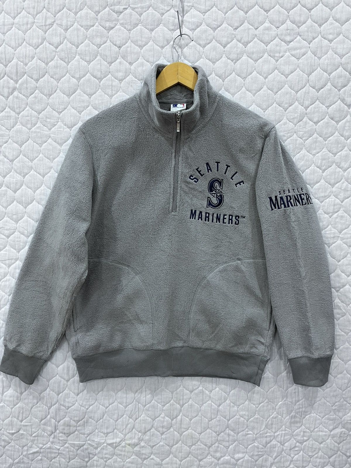 R. MLB X UNIQLO SEATTLE MARINERS SWEATER HALF ZIPPER