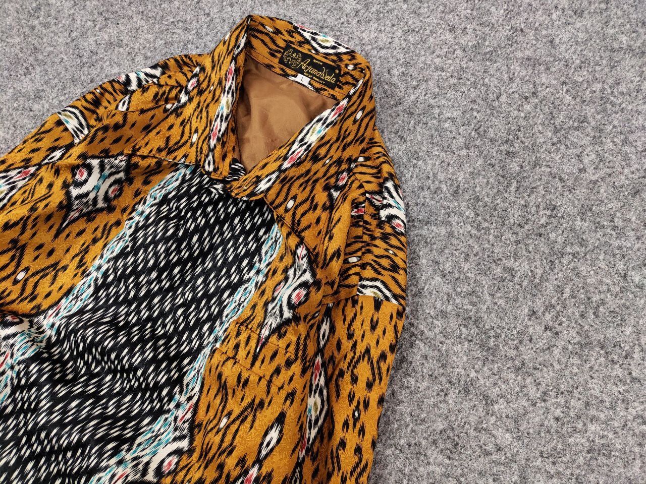 Other Vintage 90's Batik Arjuna Weda Japan Bright gold men's Shirt Size US L / EU 52-54 / 3 - 4 Thumbnail