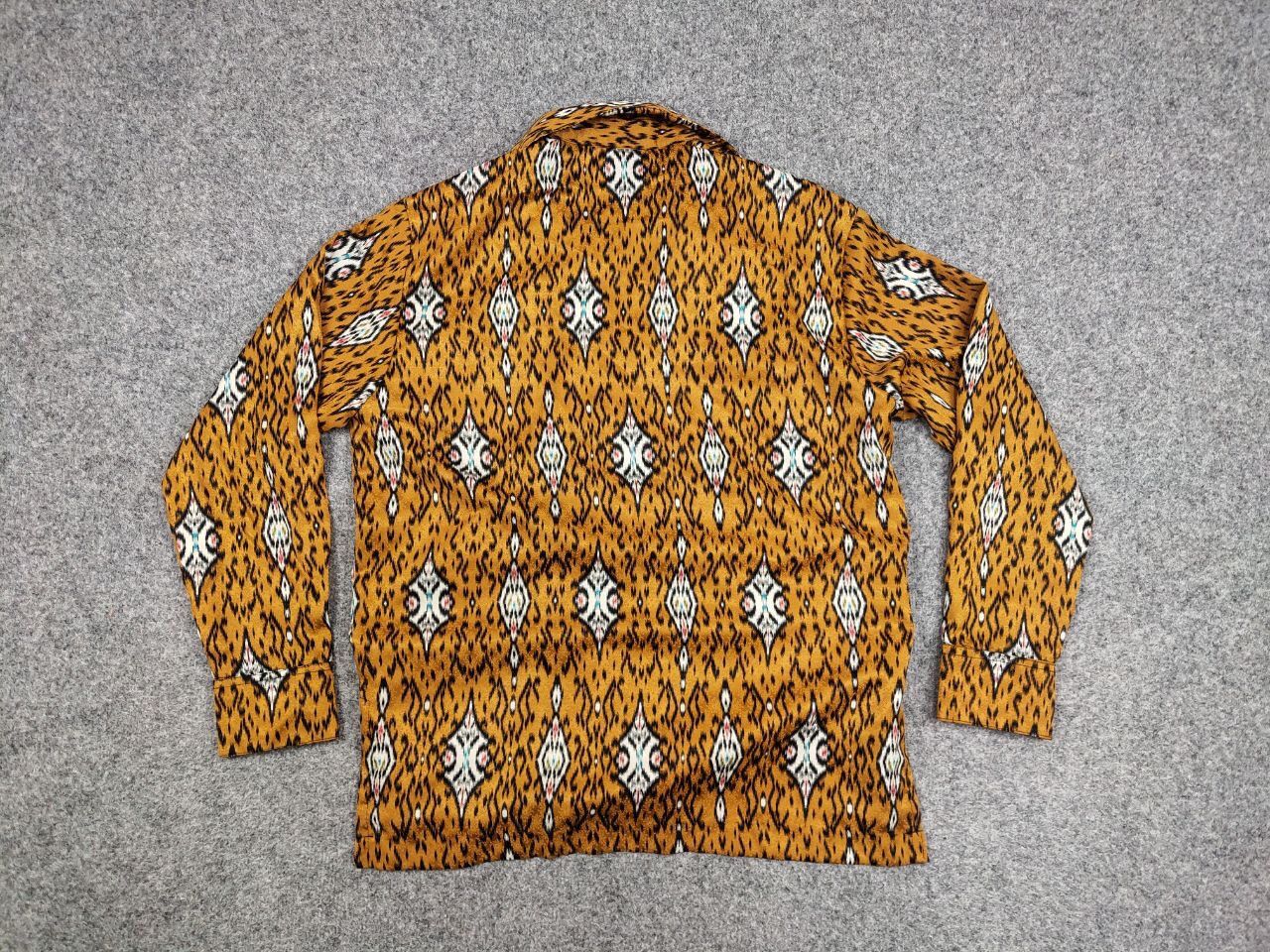 Other Vintage 90's Batik Arjuna Weda Japan Bright gold men's Shirt Size US L / EU 52-54 / 3 - 17 Thumbnail