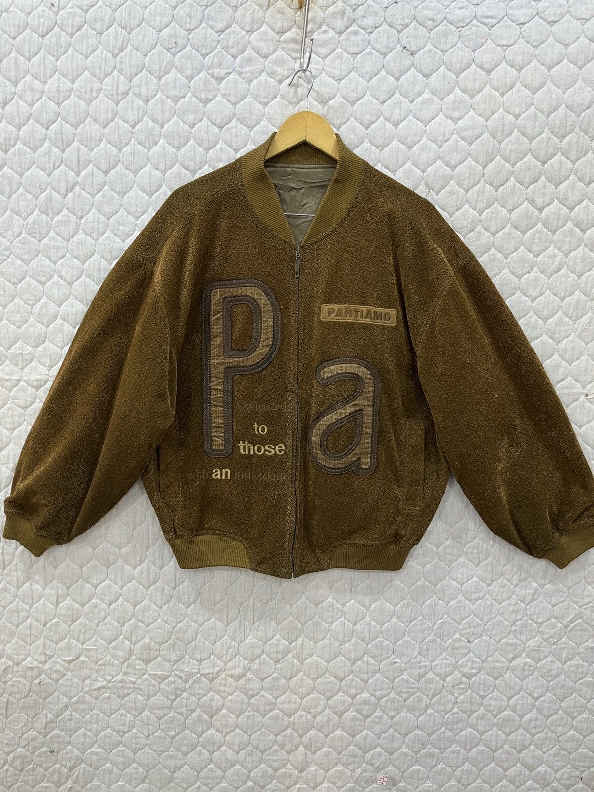 (Uu). PARTIAMO HYPEBEAST BOMBER JACKET STYLE