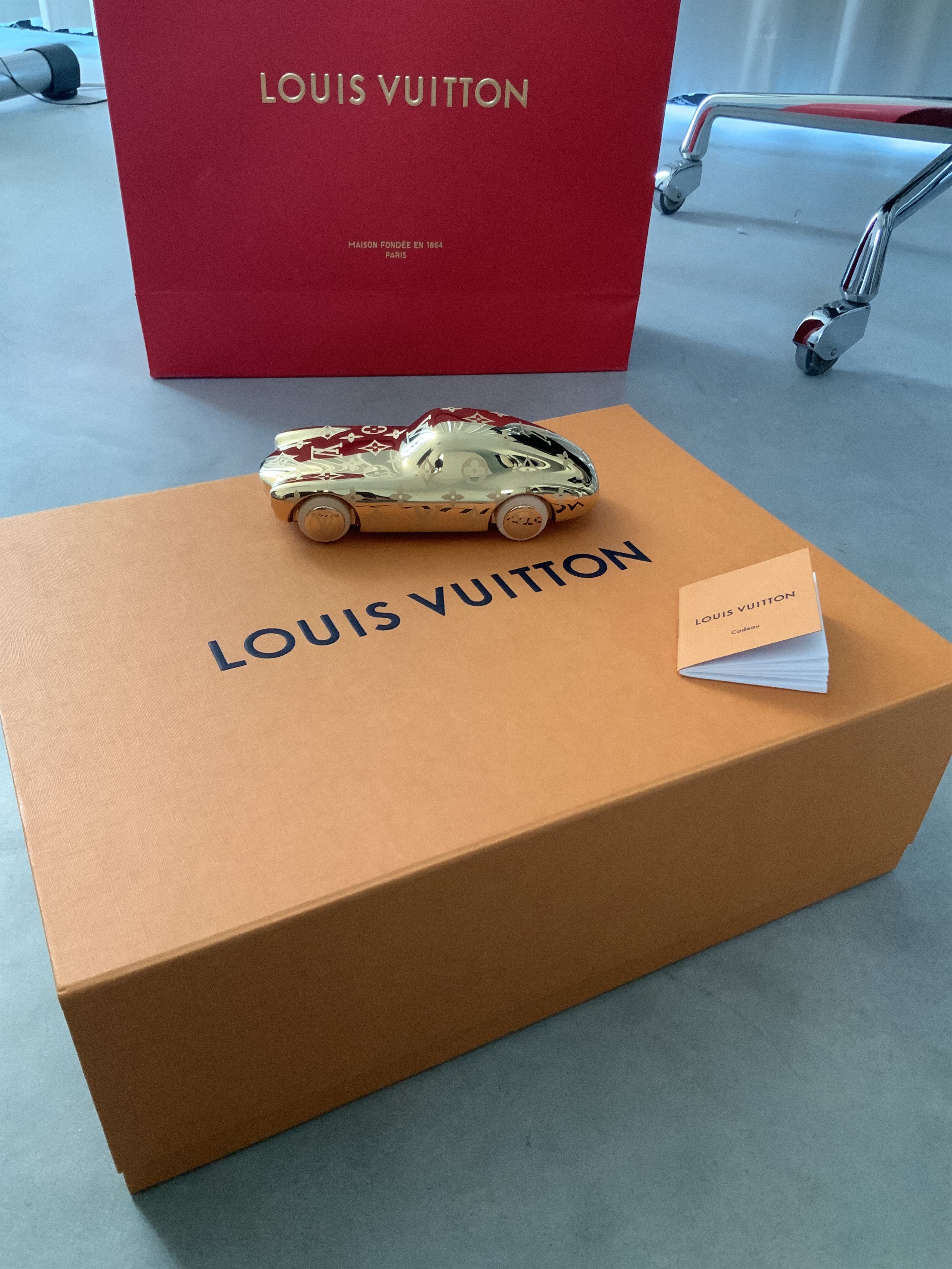 Louis Vuitton Louis Vuitton iconic paperweight - UNIQUE ITEM Size ONE SIZE - 1 Thumbnail