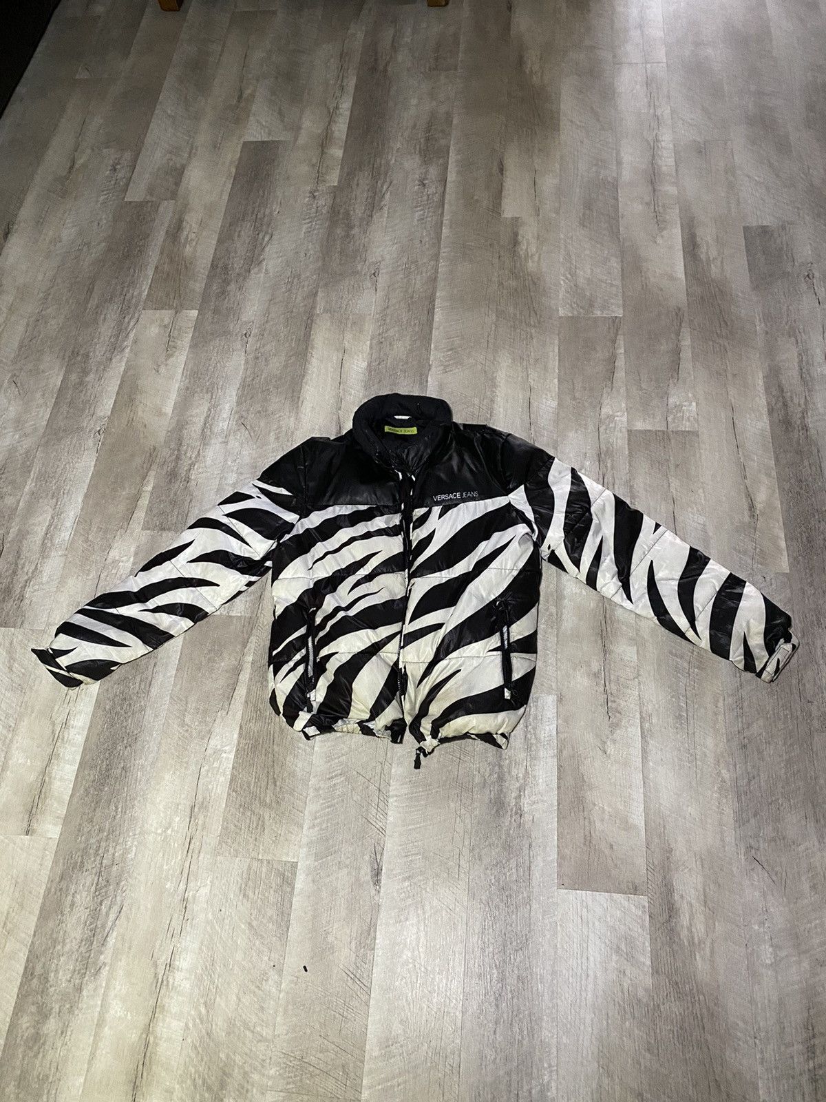 Versace Versace Puffer Jacket Zebra Print - M Size US M / EU 48-50 / 2 - 1 Thumbnail