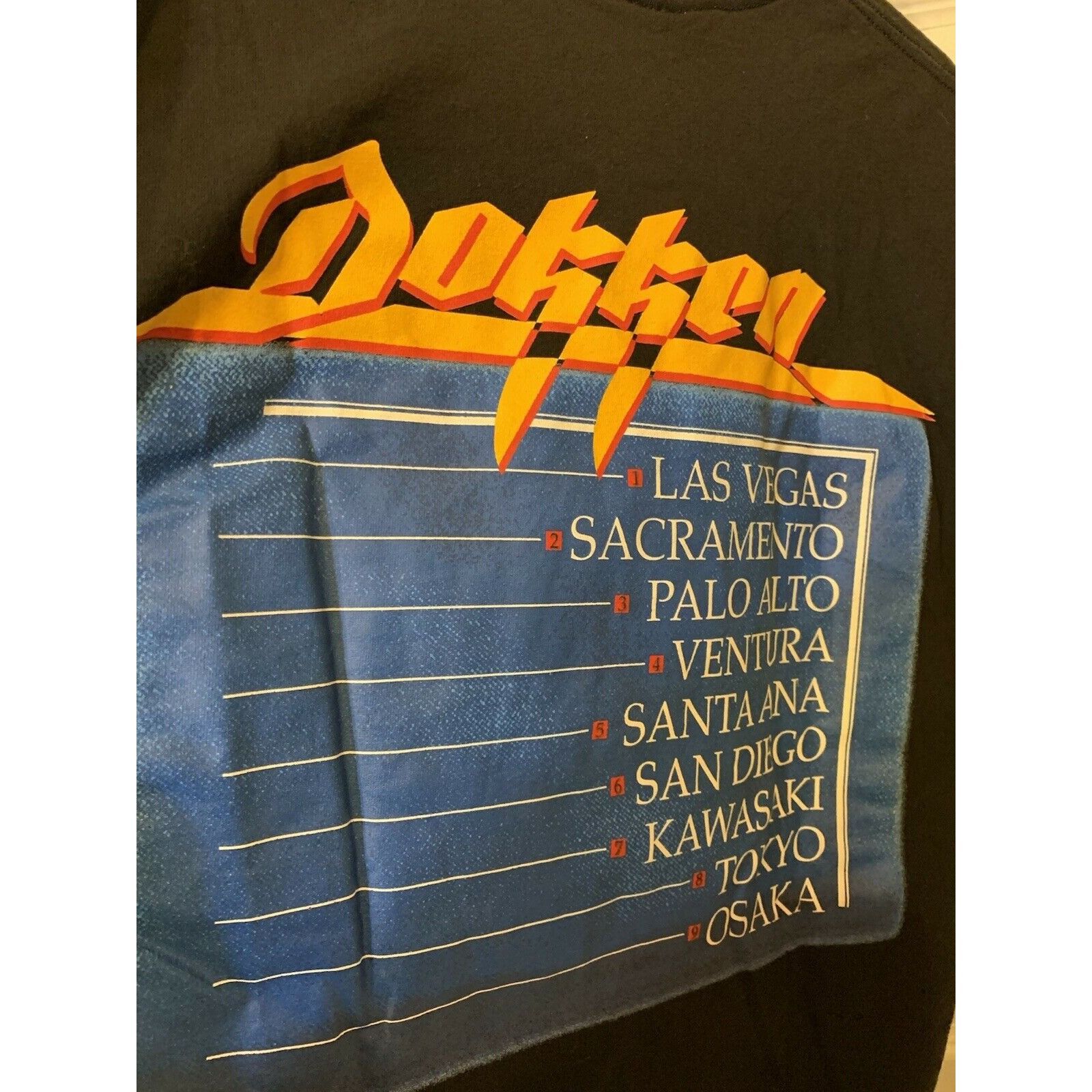 Giant Vintage DOKKEN WORLD TOUR 1995 Men’s Sz L T Shirt Rock Metal Size US L / EU 52-54 / 3 - 9 Thumbnail