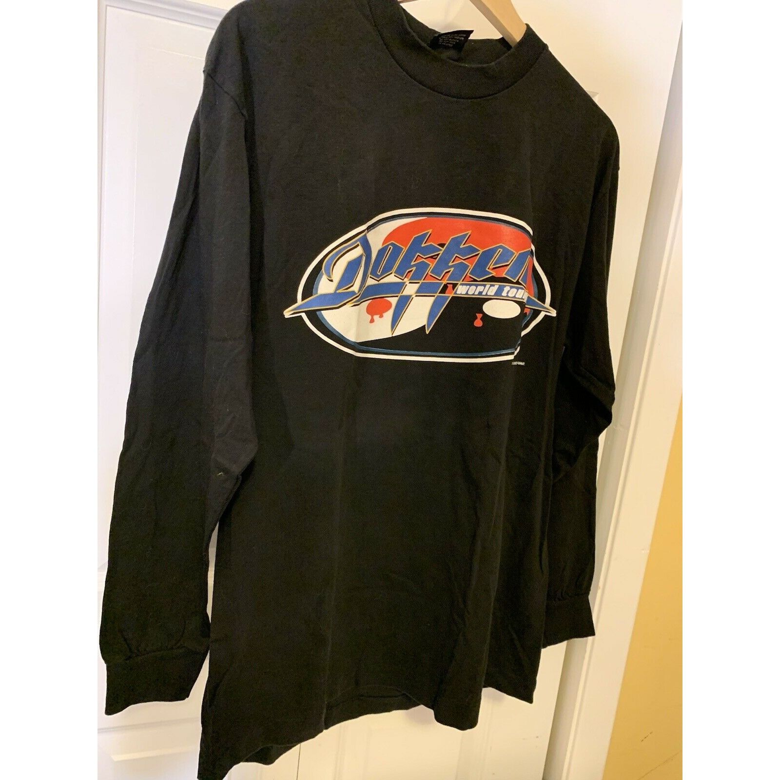 Giant Vintage DOKKEN WORLD TOUR 1995 Men’s Sz L T Shirt Rock Metal Size US L / EU 52-54 / 3 - 6 Thumbnail