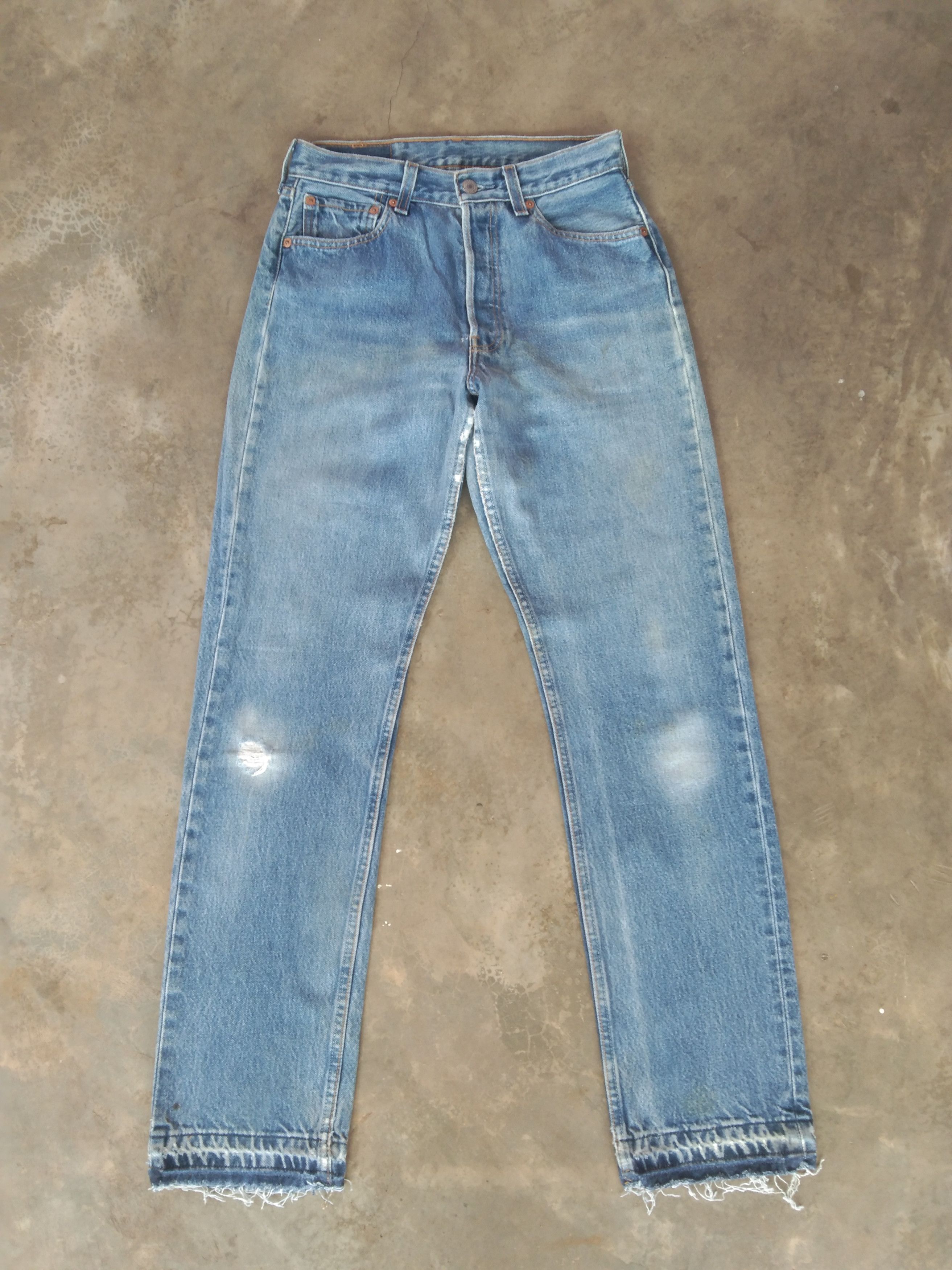 Levi's Vintage Levi's 501 Light Wash Distressed Jeans 28x31 Size US 28 / EU 44 - 1 Thumbnail